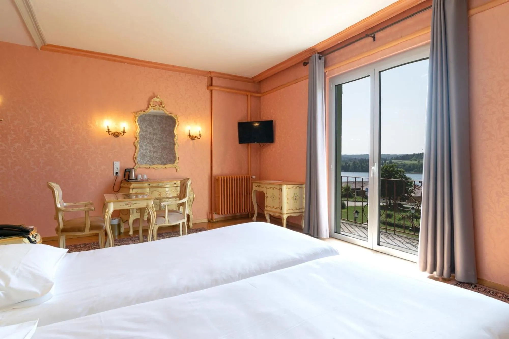 Bed in Hôtel-Restaurant Le Lac