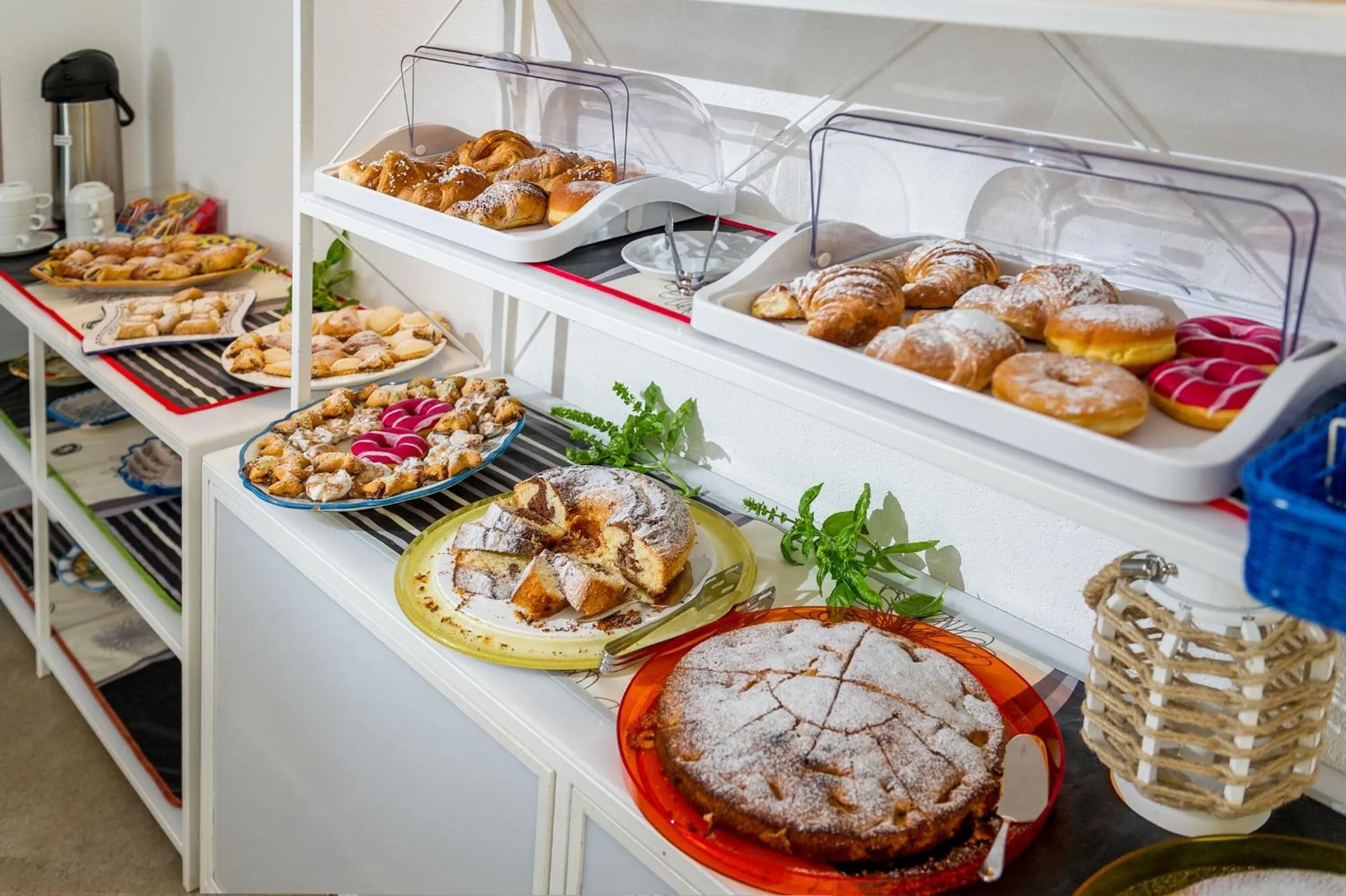 Breakfast in Hotel Vento del Sud