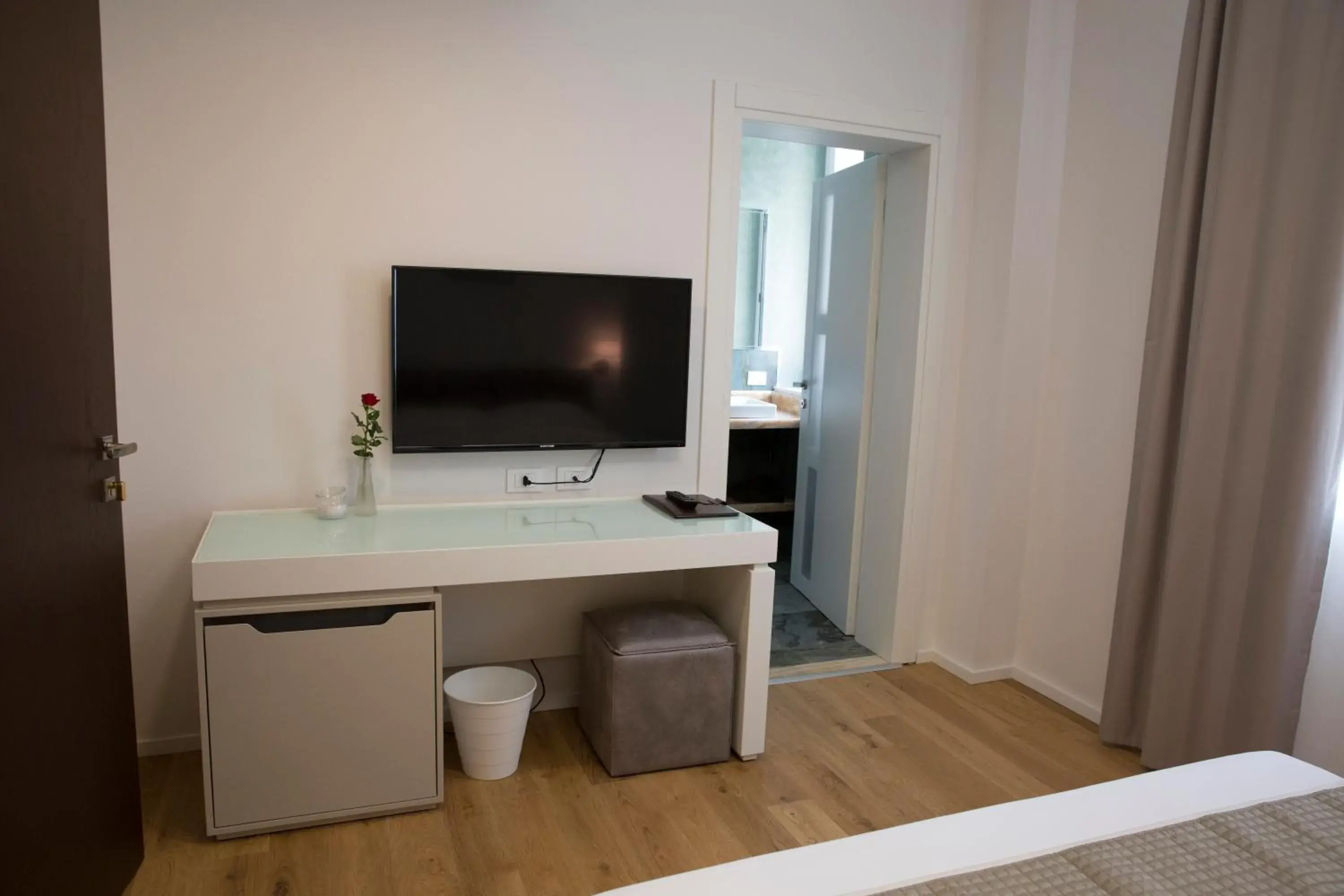 Superior King Room in Boutique Hotel Enia Superior King Room in Boutique Hotel Enia