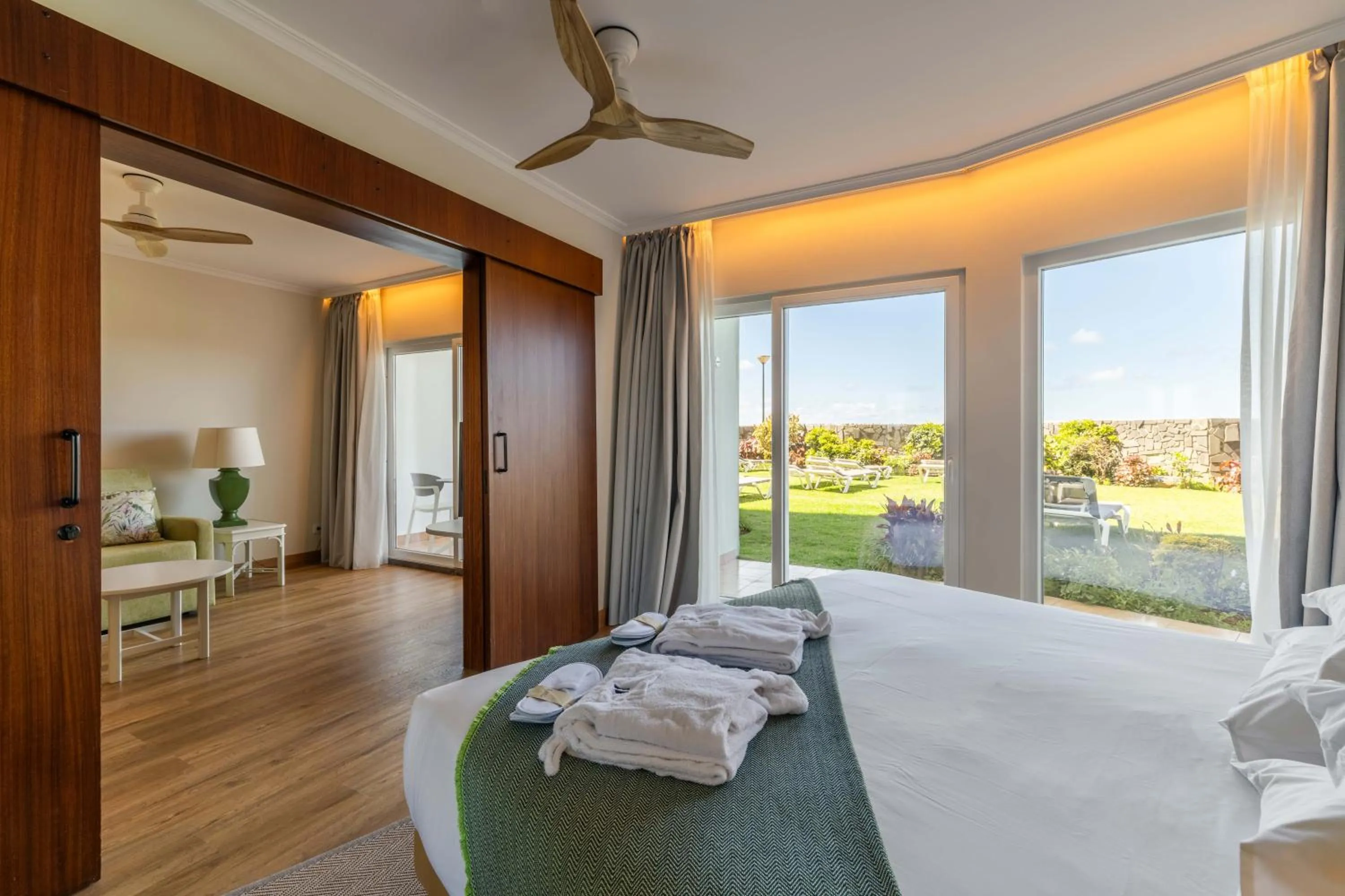 Bedroom, Bed in Pestana Ocean Bay Resort