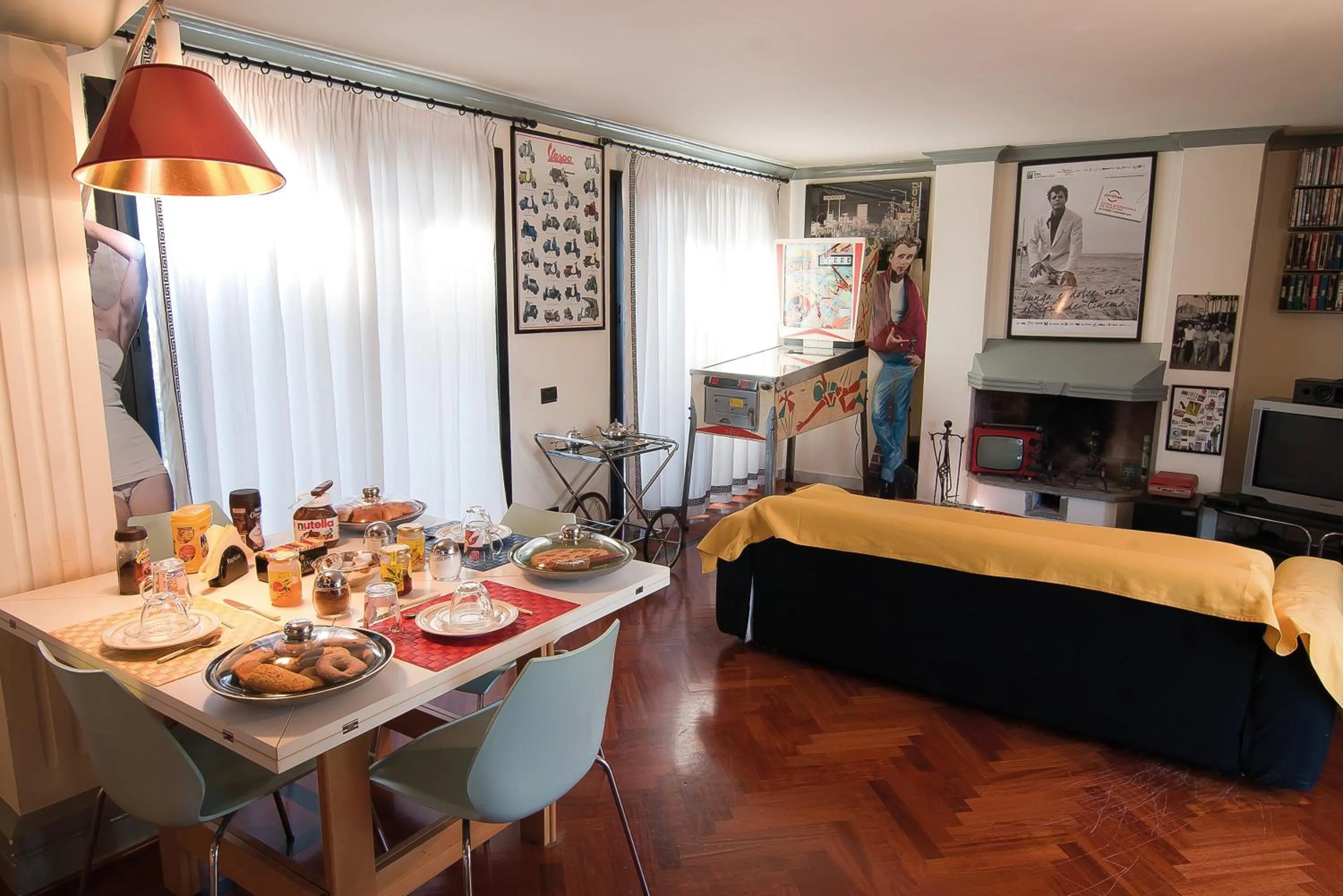 Communal lounge/ TV room in Il Boom B&B