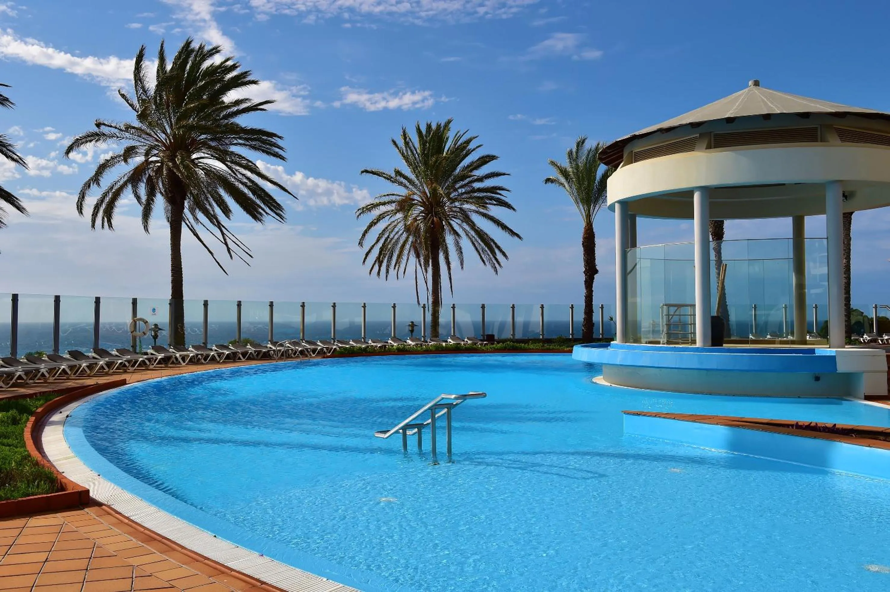 Swimming pool in Pestana Grand Ocean Resort Hotel