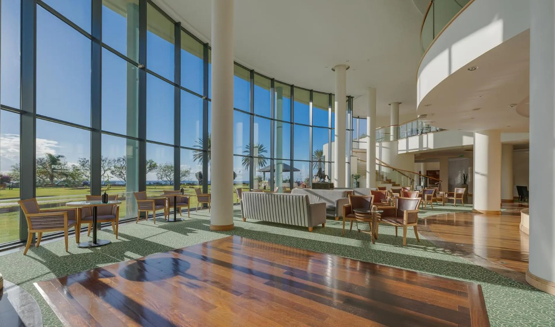 Lounge or bar in Pestana Grand Ocean Resort Hotel