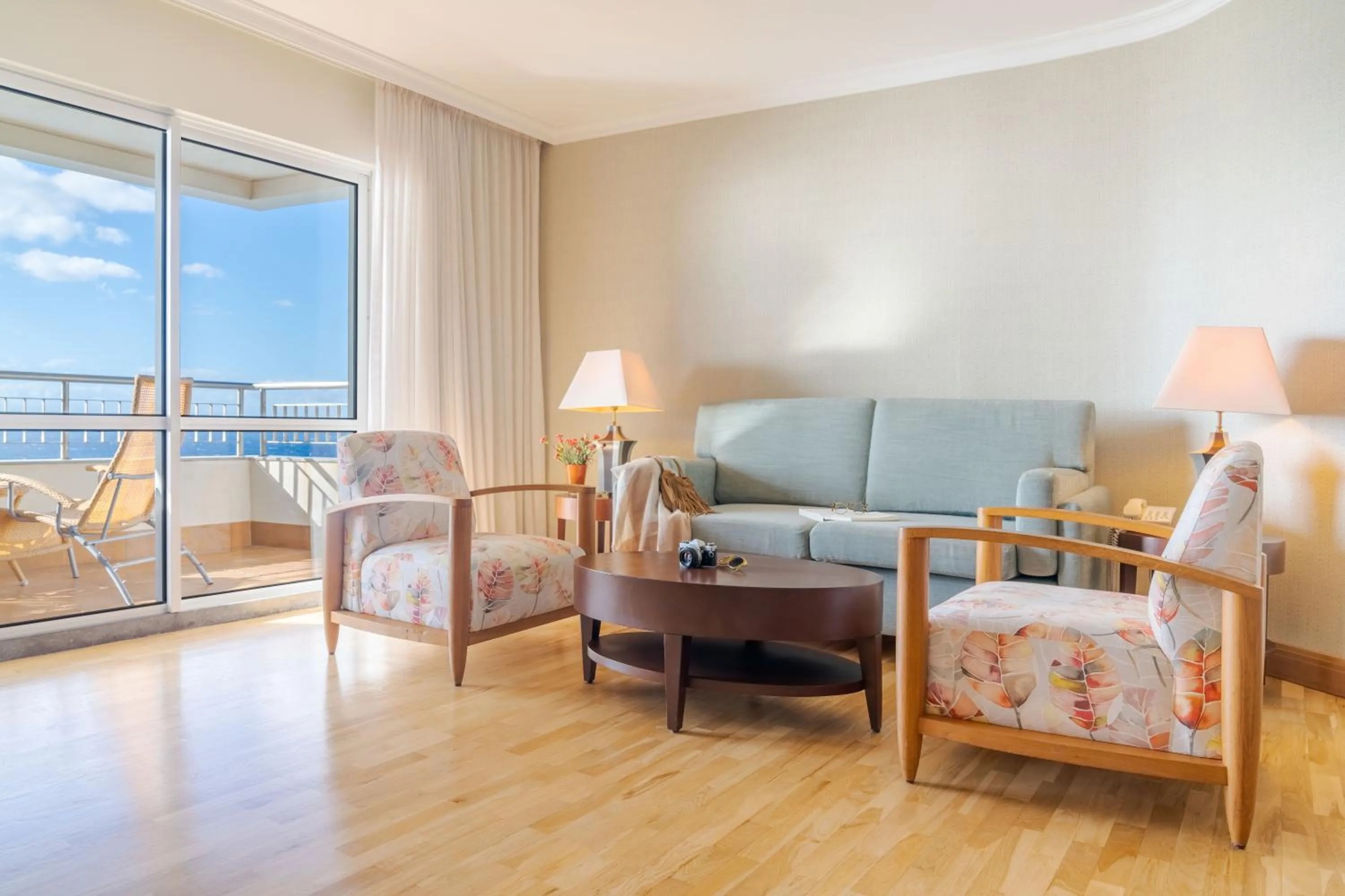 Living room in Pestana Grand Ocean Resort Hotel