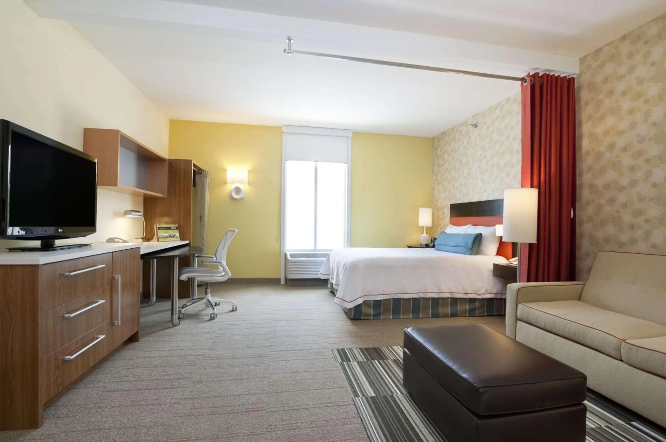 Bedroom, Bed in Home2 Suites by Hilton Biloxi/North/D'Iberville