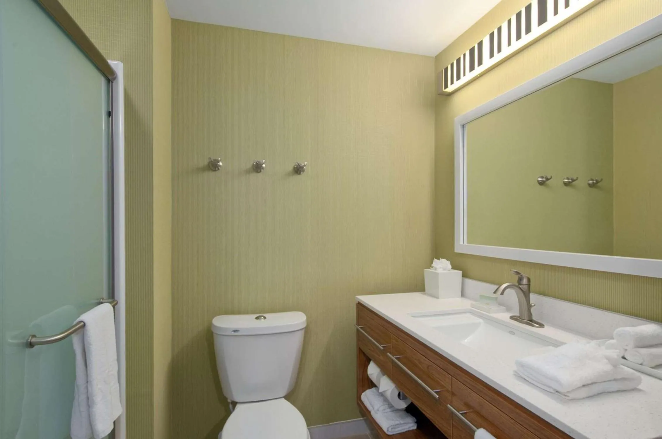 Bathroom in Home2 Suites by Hilton Biloxi/North/D'Iberville