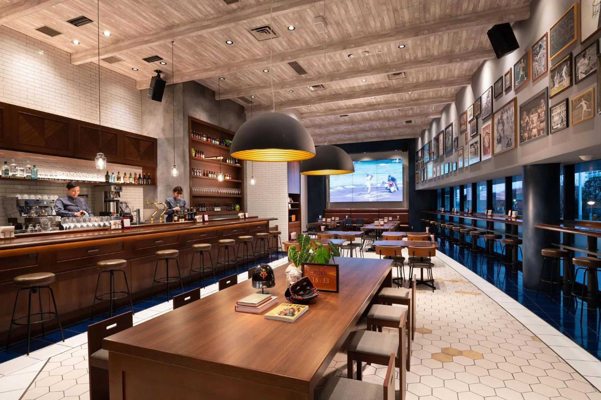 Restaurant/places to eat in DoubleTree by Hilton Tokyo Ariake