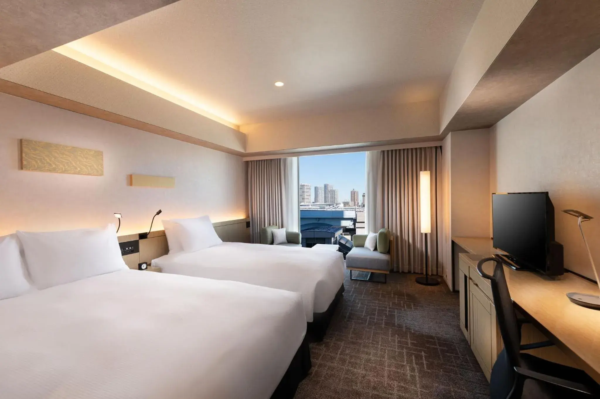 Deluxe Room with One Double Bed and One Single Bed in DoubleTree by Hilton Tokyo Ariake Deluxe Room with One Double Bed and One Single Bed in DoubleTree by Hilton Tokyo Ariake