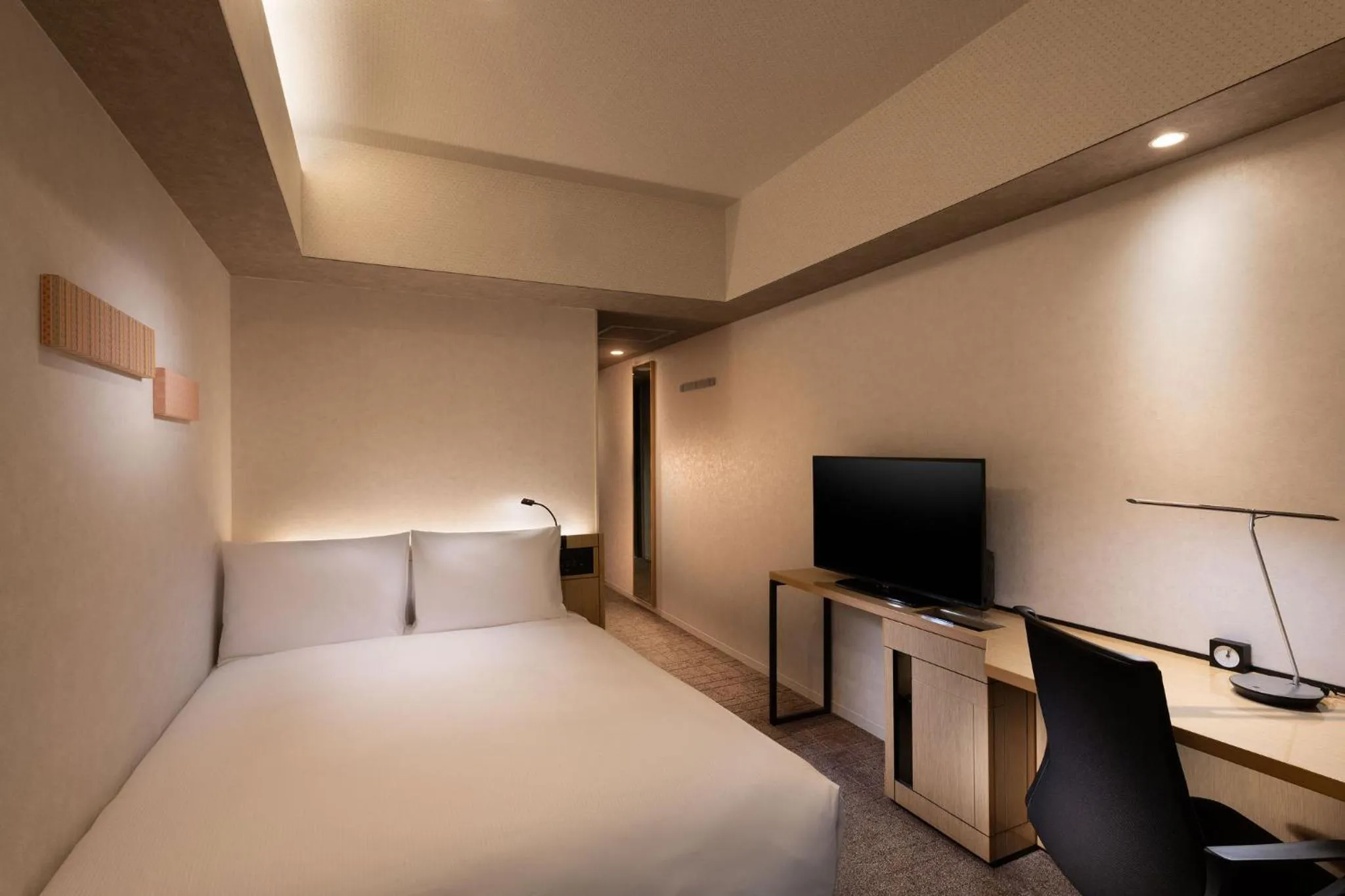 Photo of the whole room, Bed in DoubleTree by Hilton Tokyo Ariake