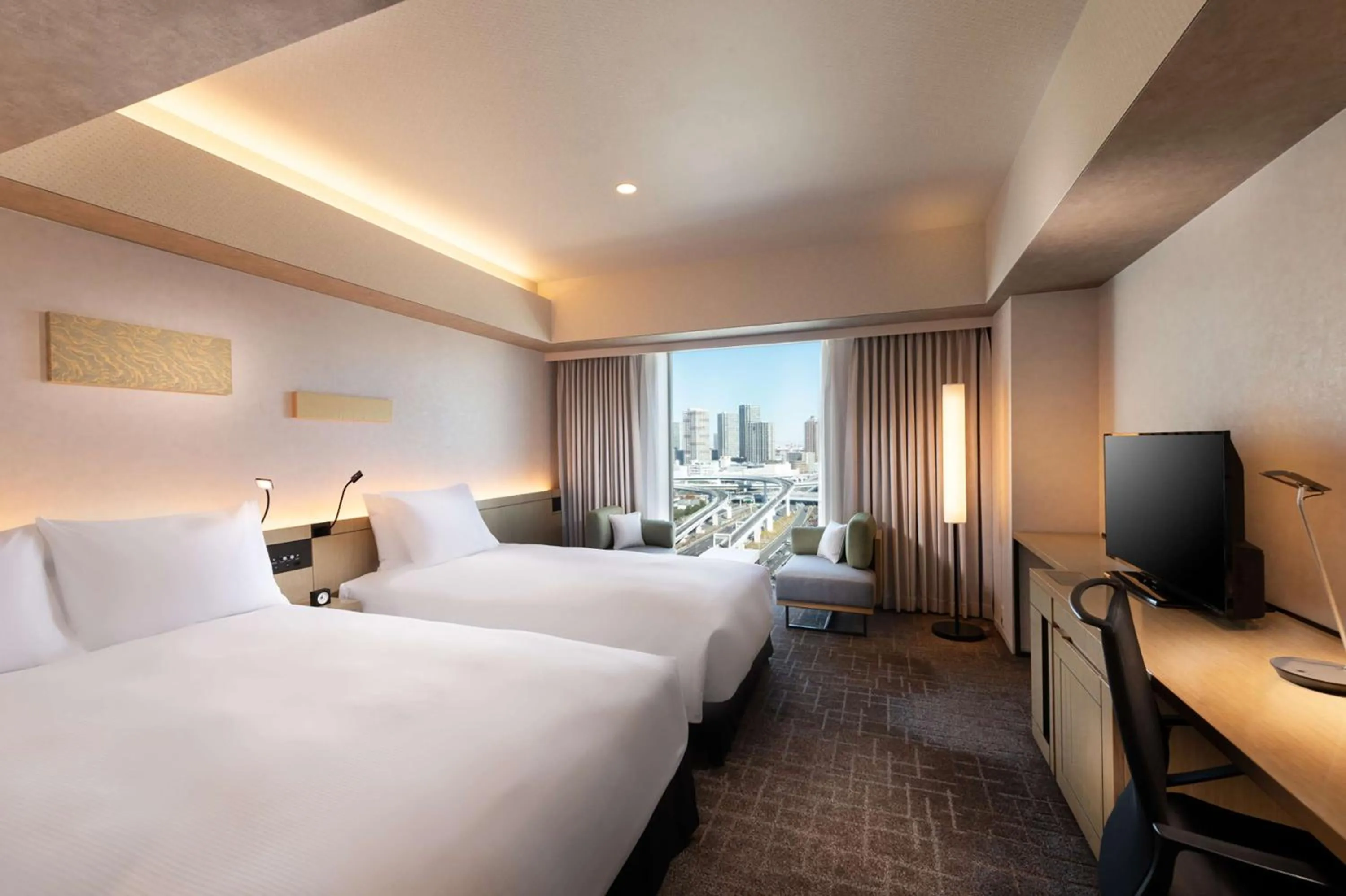 Bed in DoubleTree by Hilton Tokyo Ariake
