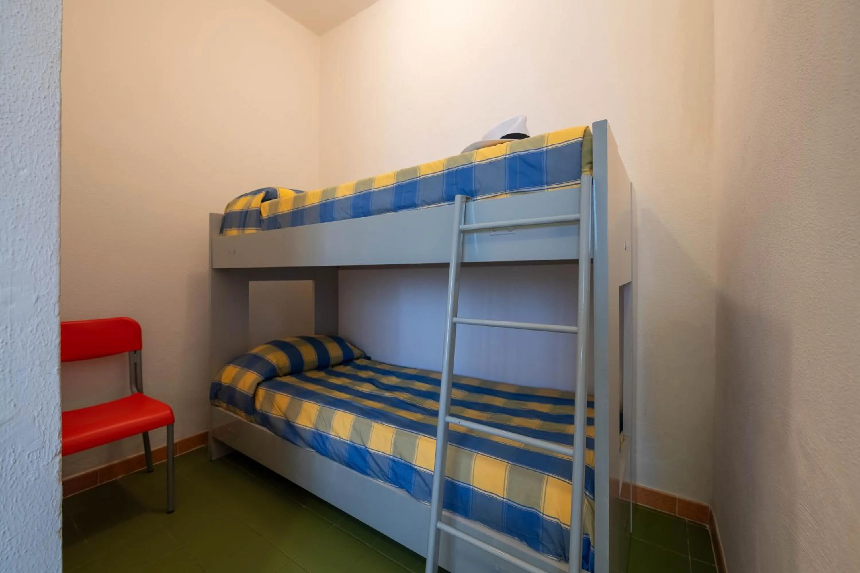 bunk bed, Bed in Hotel Mira