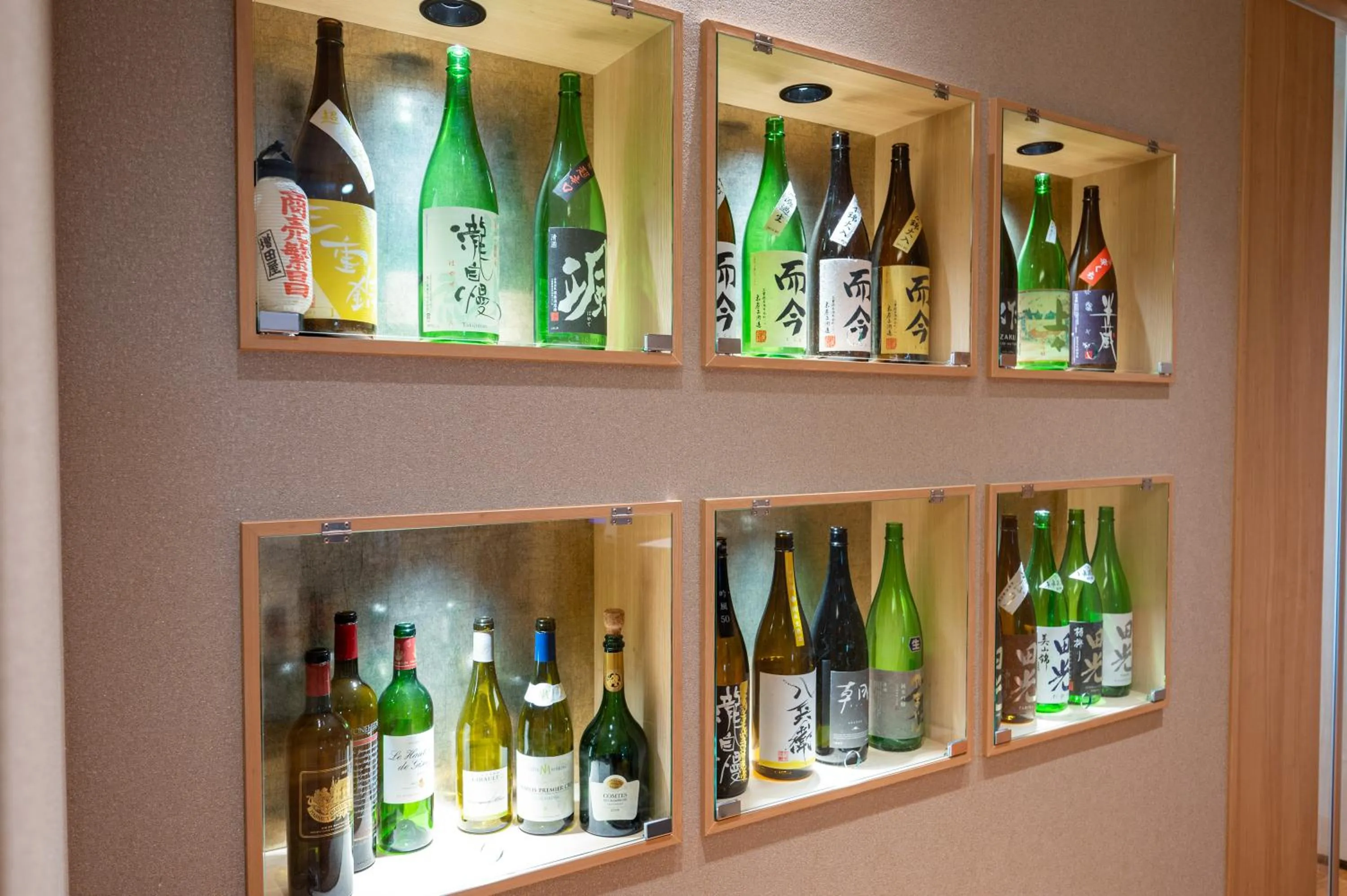 Restaurant/places to eat in Ise Pearl Pier Hotel