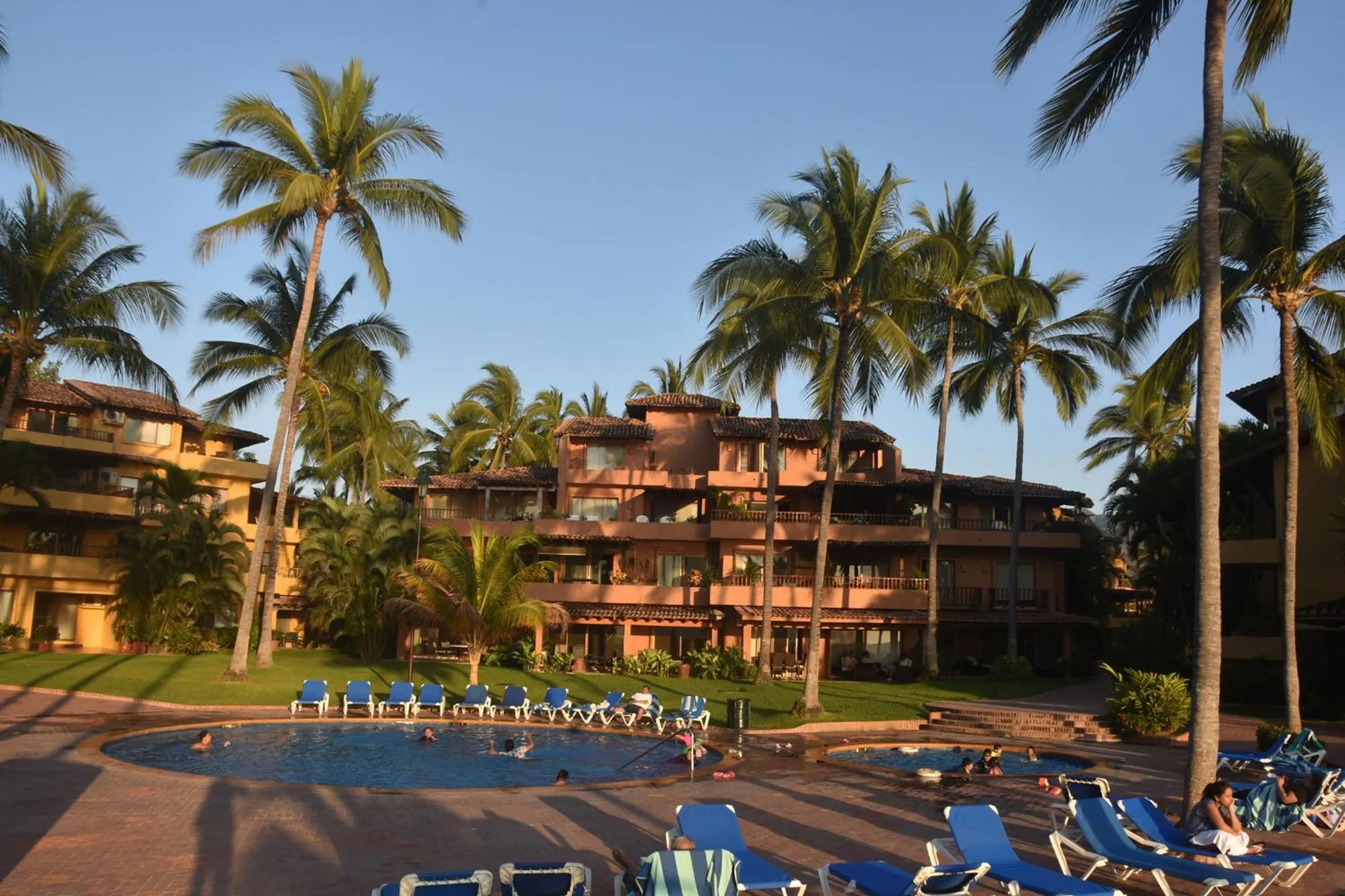 Swimming pool in Hermoso alojamiento en los Tules, frente al mar en medio de hermosos jardines, es Unico!!!