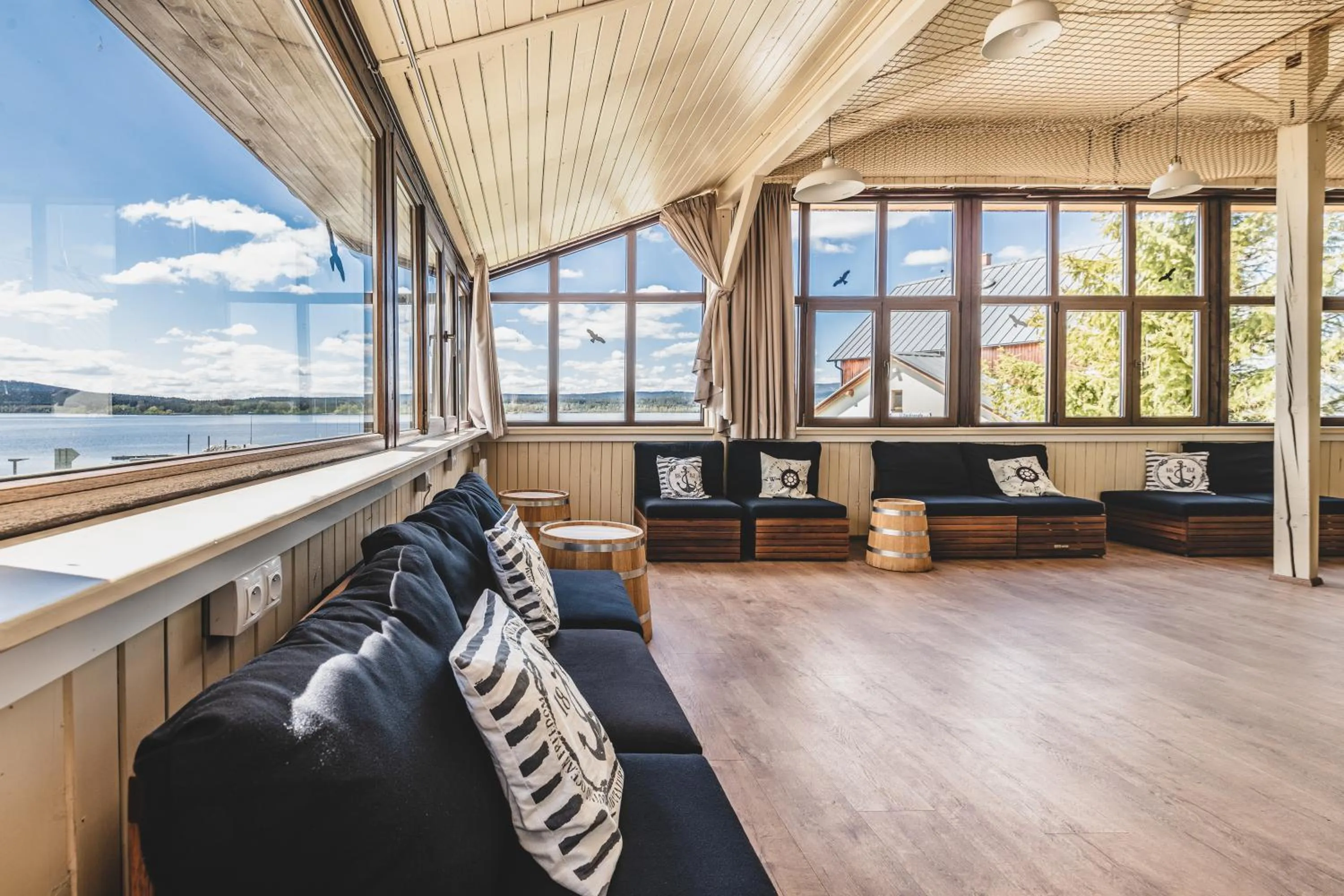 Communal lounge/ TV room in Hotel Resort Relax