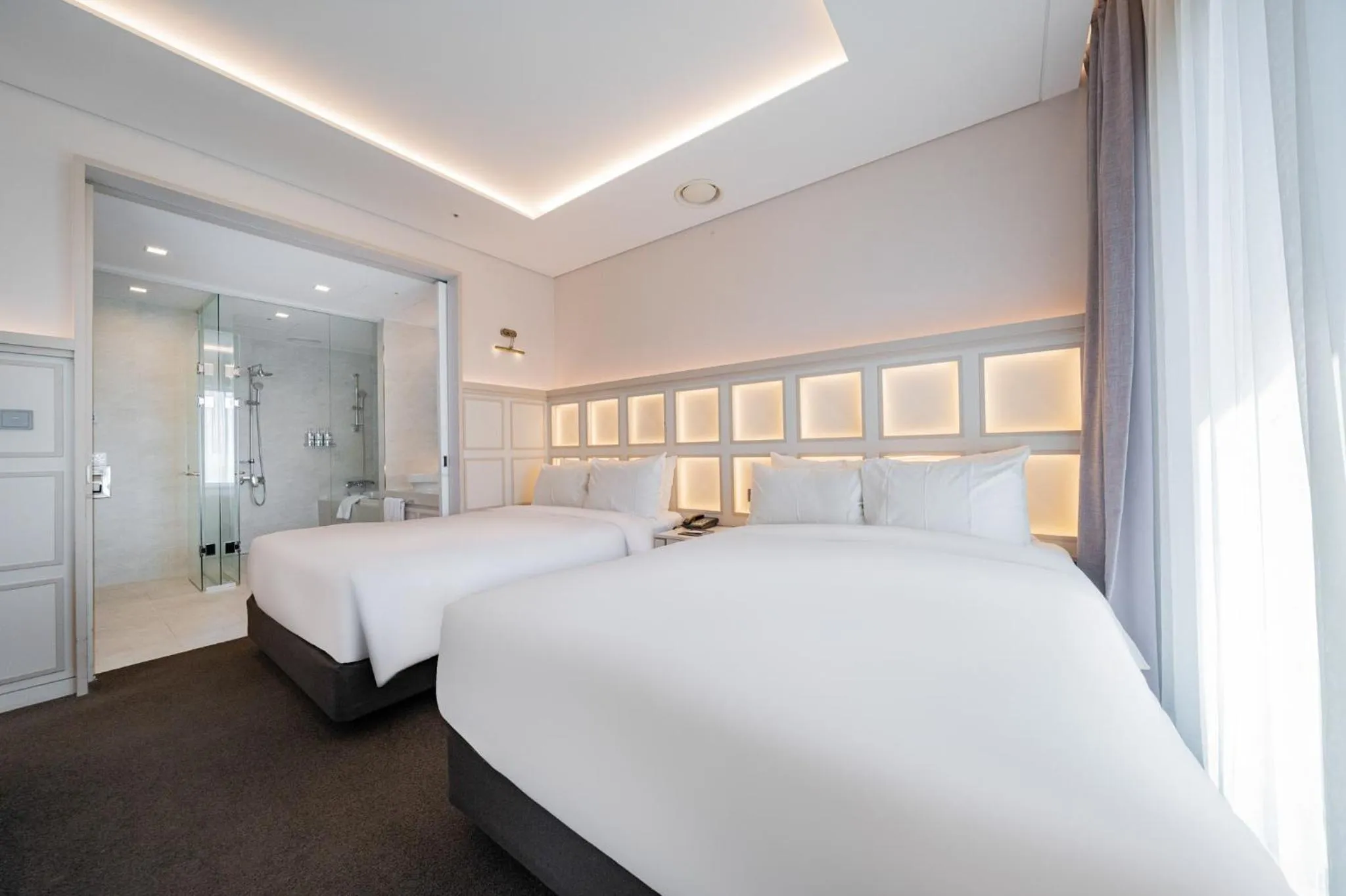 Bed in Hotel Marinabay Seoul