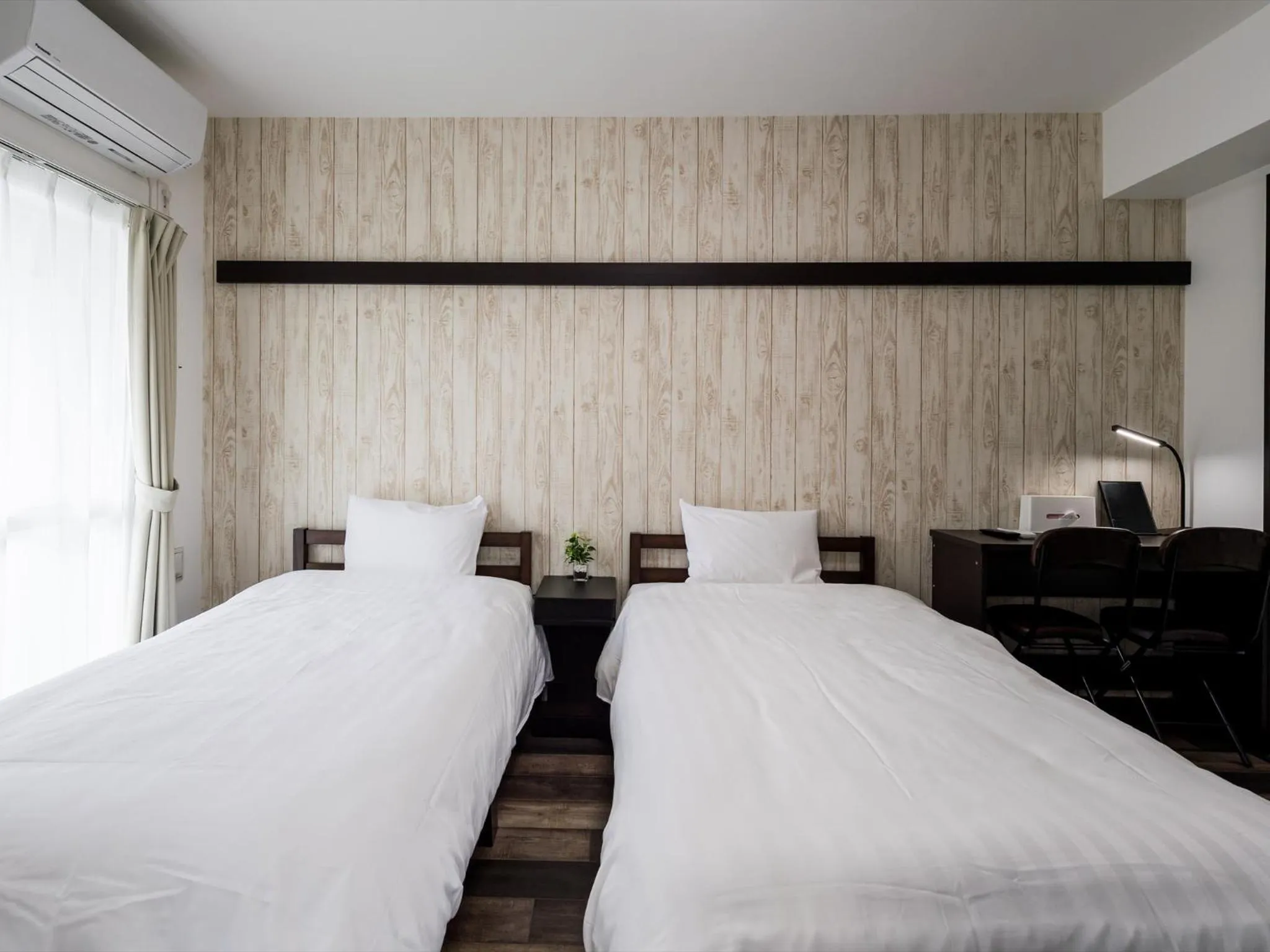 Bedroom, Bed in Hotel Tomas Nago