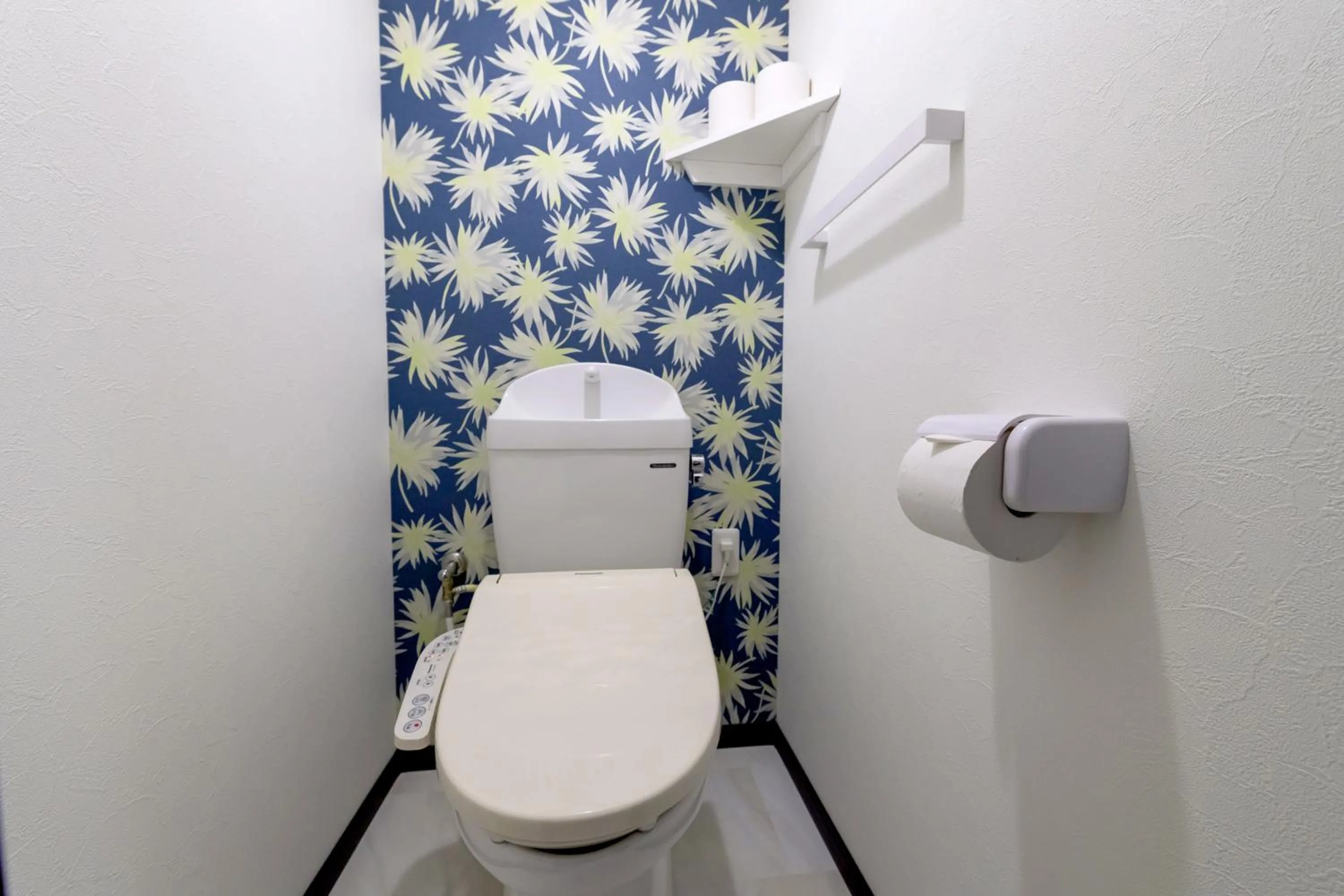 Bathroom in Hotel Tomas Nago