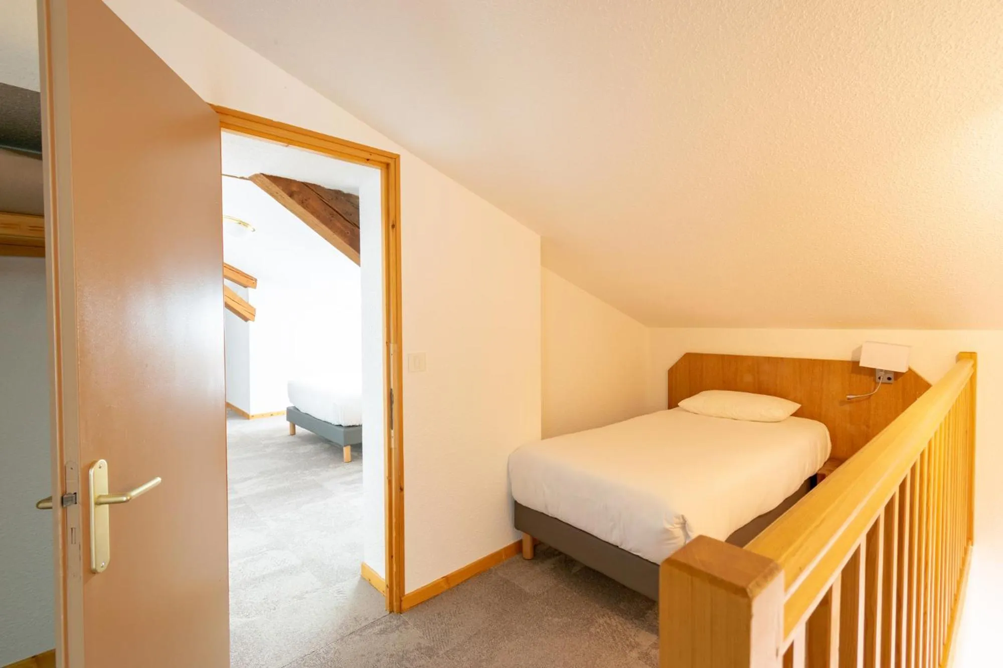 Bed in Hôtel Beau Site