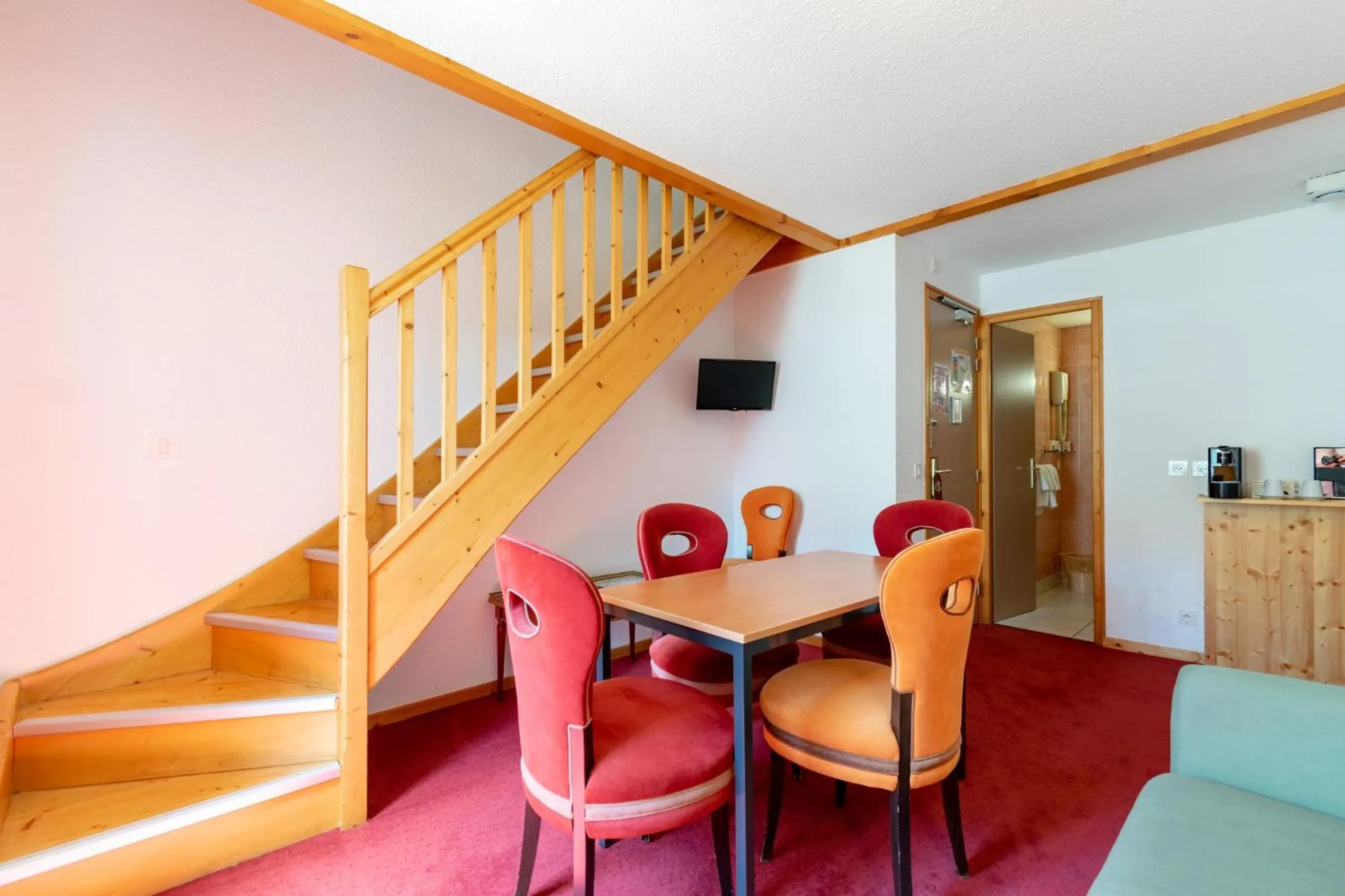 TV and multimedia in Hôtel Beau Site