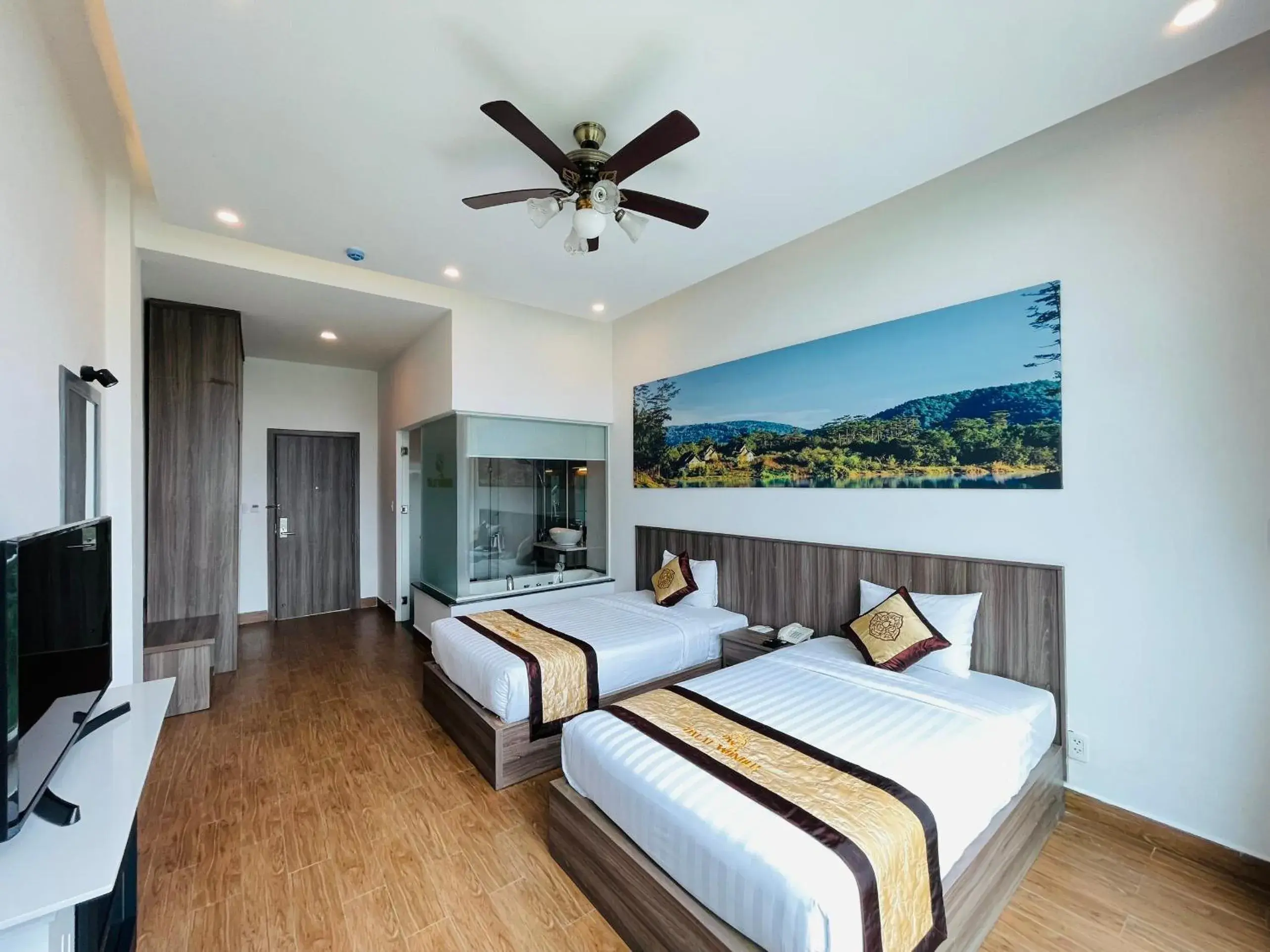 Premier Twin Room with Lake View in Dalat Wonder Resort Premier Twin Room with Lake View in Dalat Wonder Resort