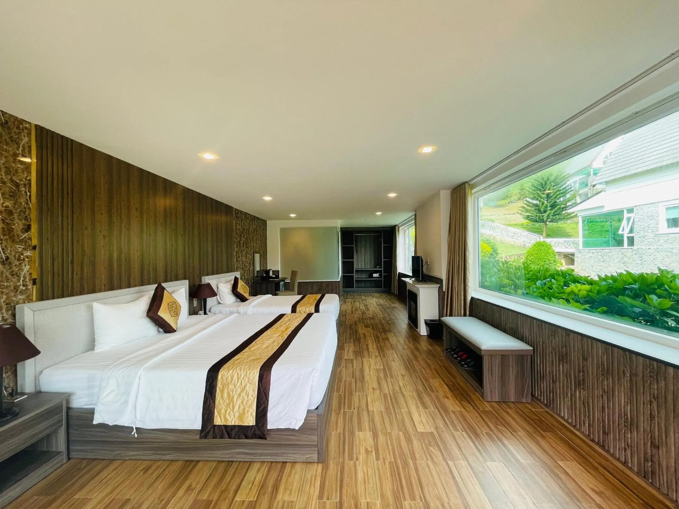 Bed in Dalat Wonder Resort