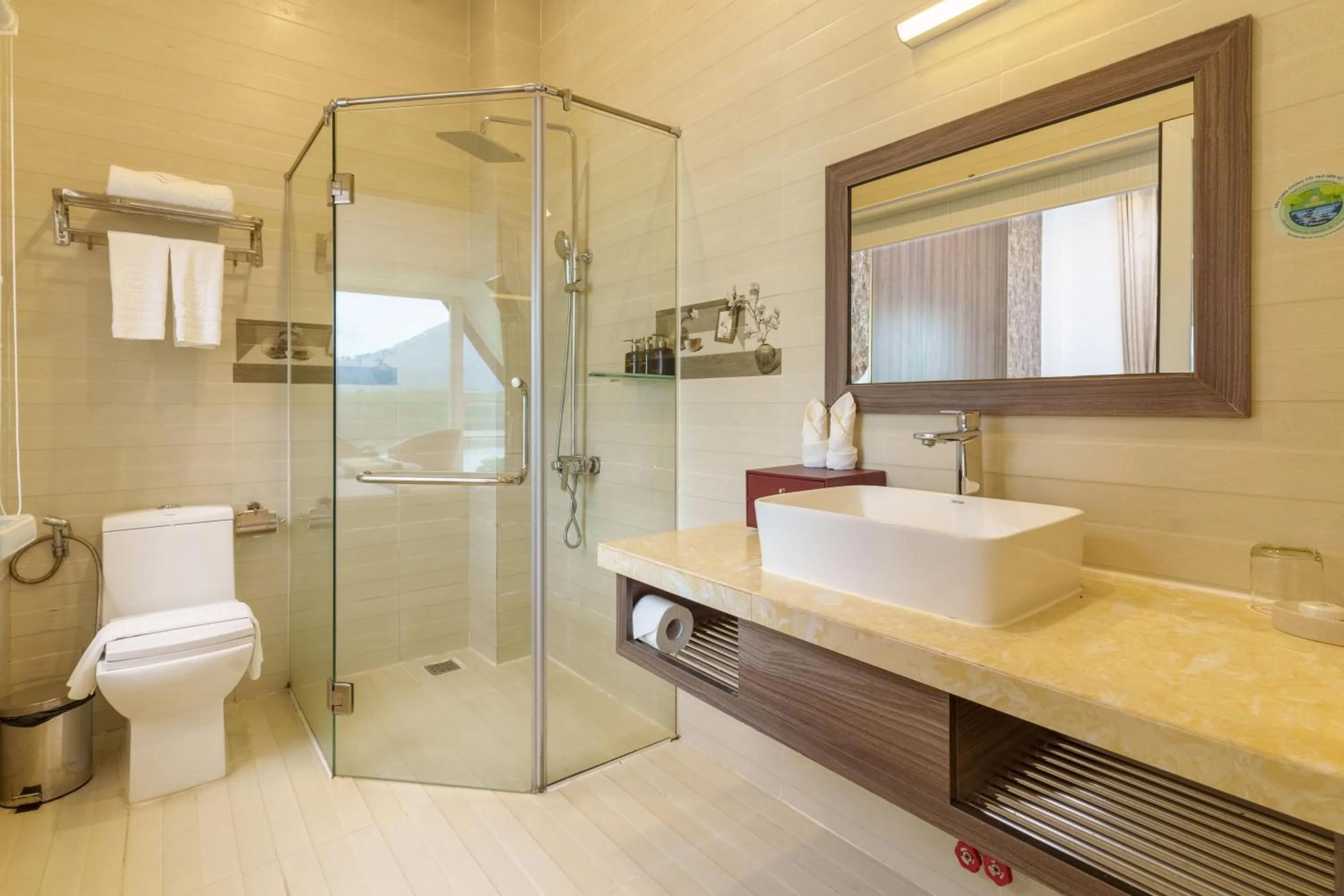 Shower in Dalat Wonder Resort