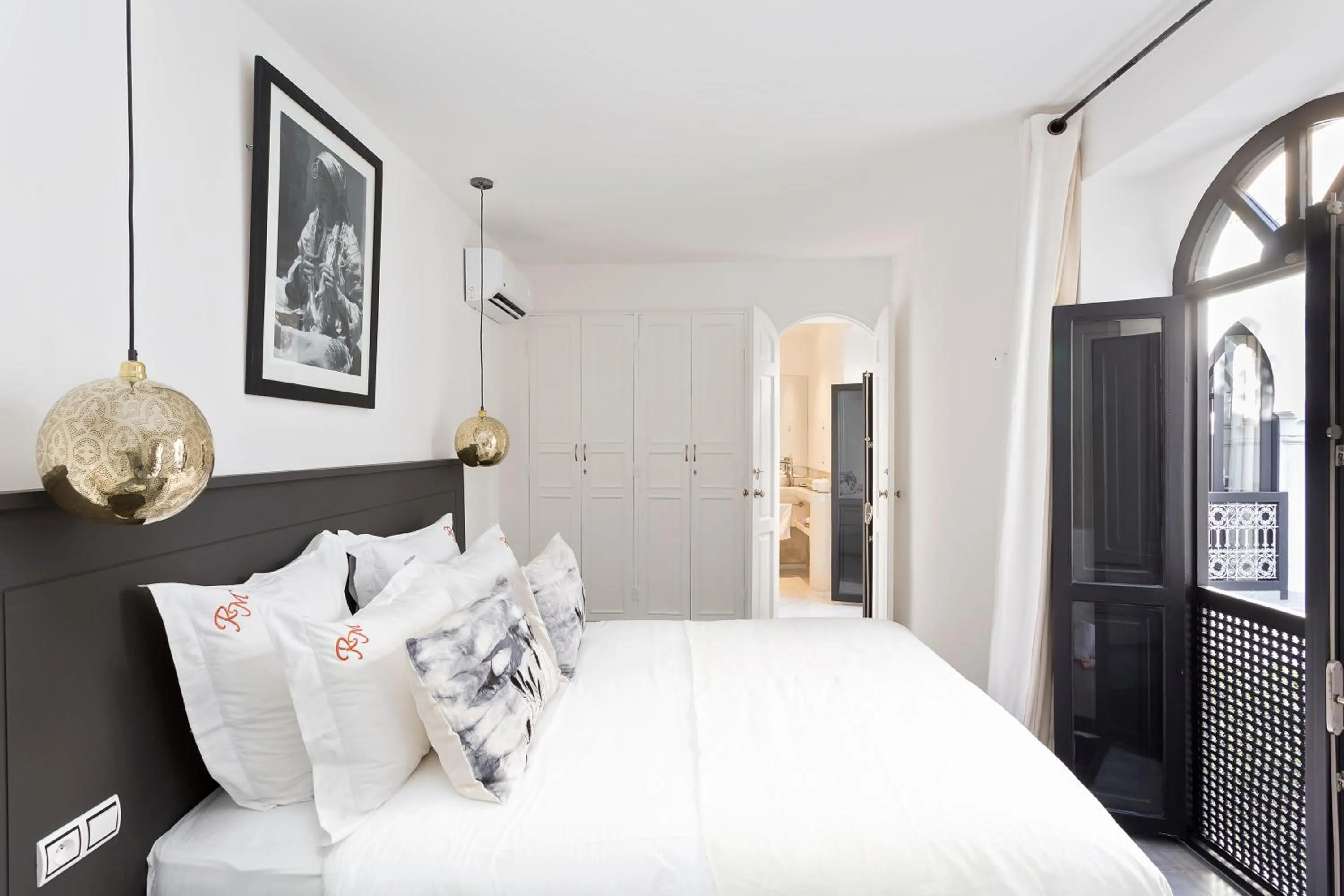 Photo of the whole room, Bed in Riad Mirage