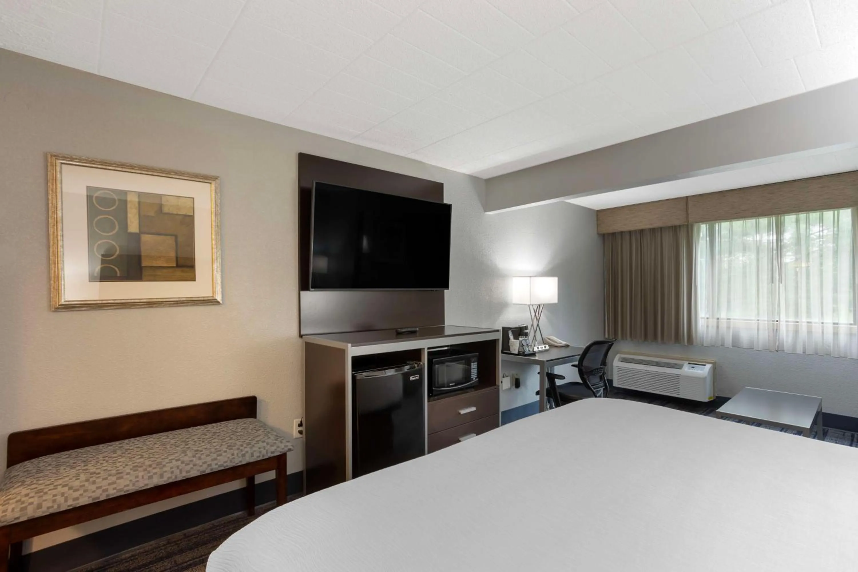 Bedroom, Bed in Best Western Plus Reading Inn & Suites