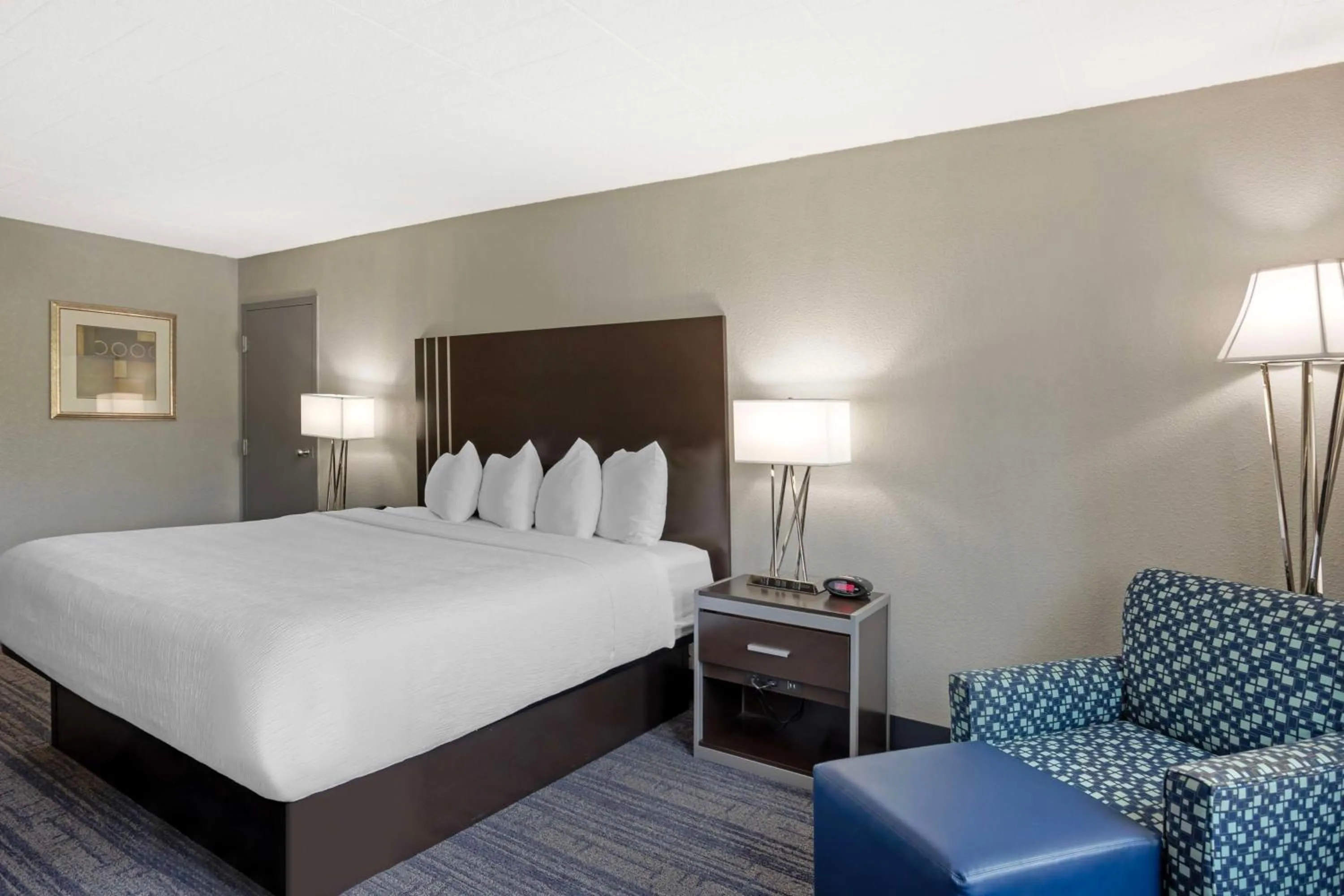 Bedroom, Bed in Best Western Plus Reading Inn & Suites