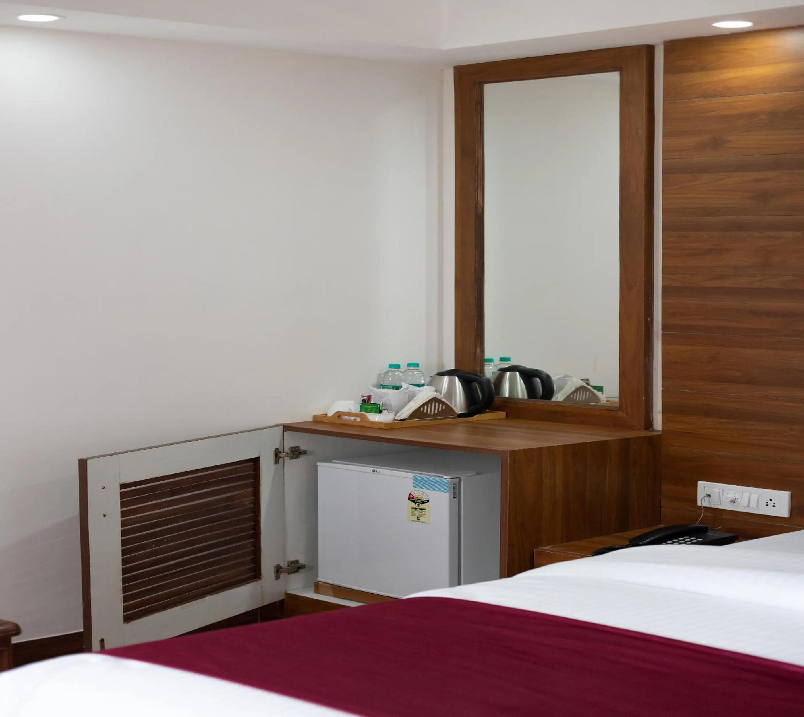 Coffee/tea facilities, Bed in Hotel Wild Wood