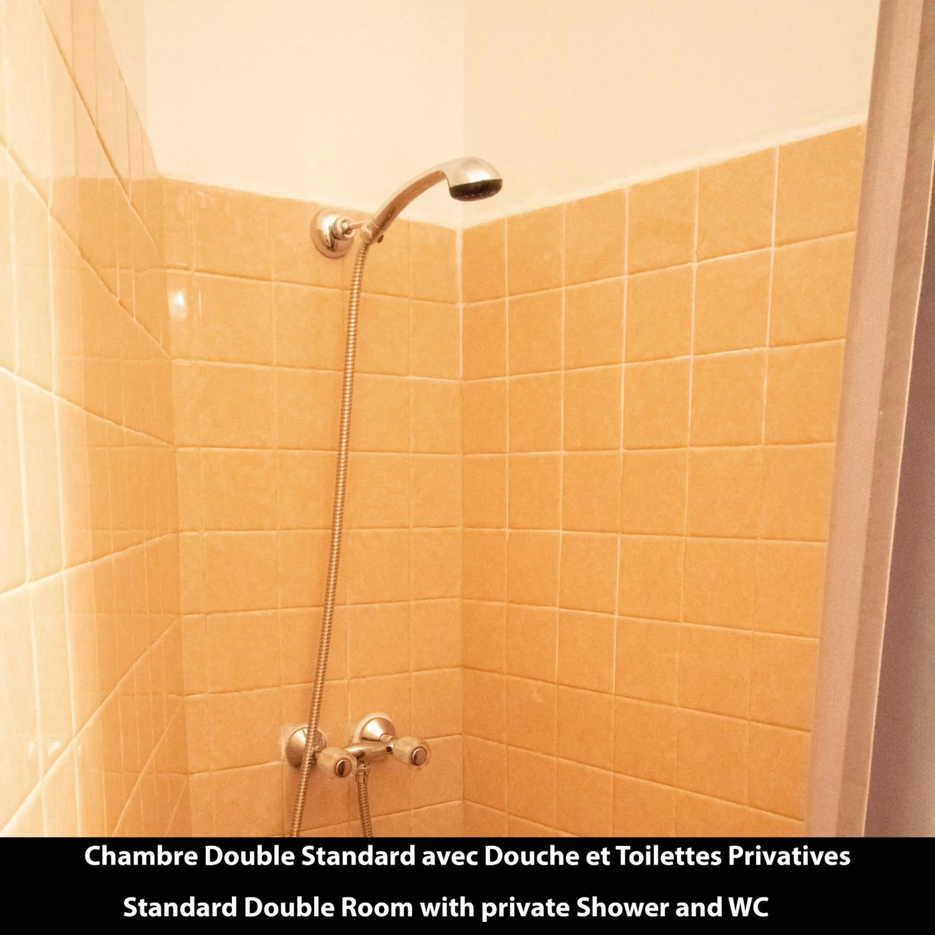 Shower in Port Royal Hotel