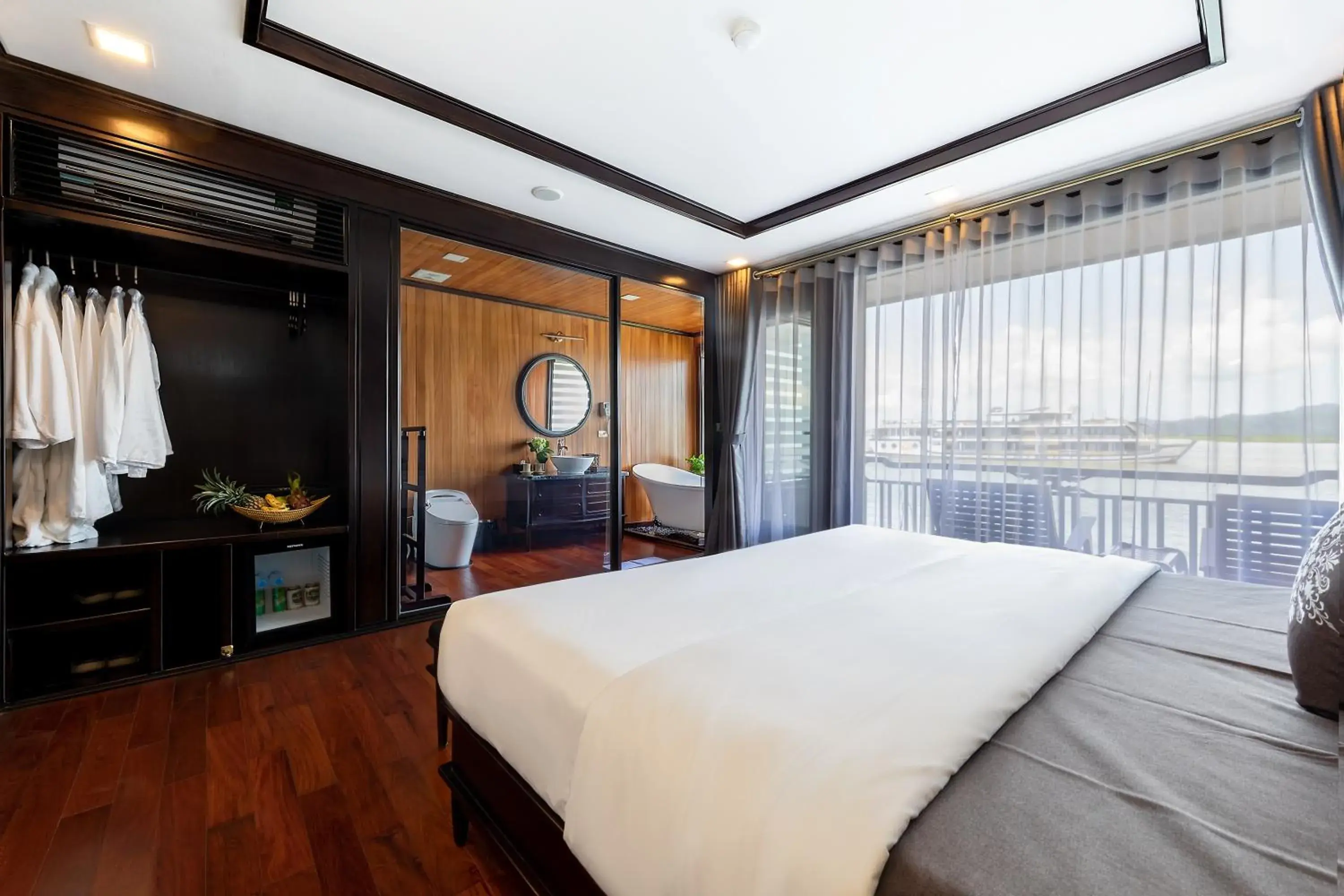 Premium Princess Suite in La Regina Legend Cruise Premium Princess Suite in La Regina Legend Cruise