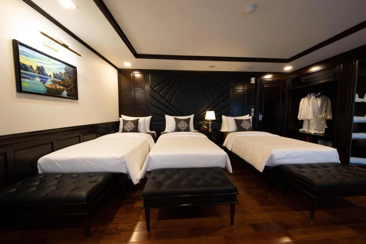 Bed in La Regina Legend Cruise