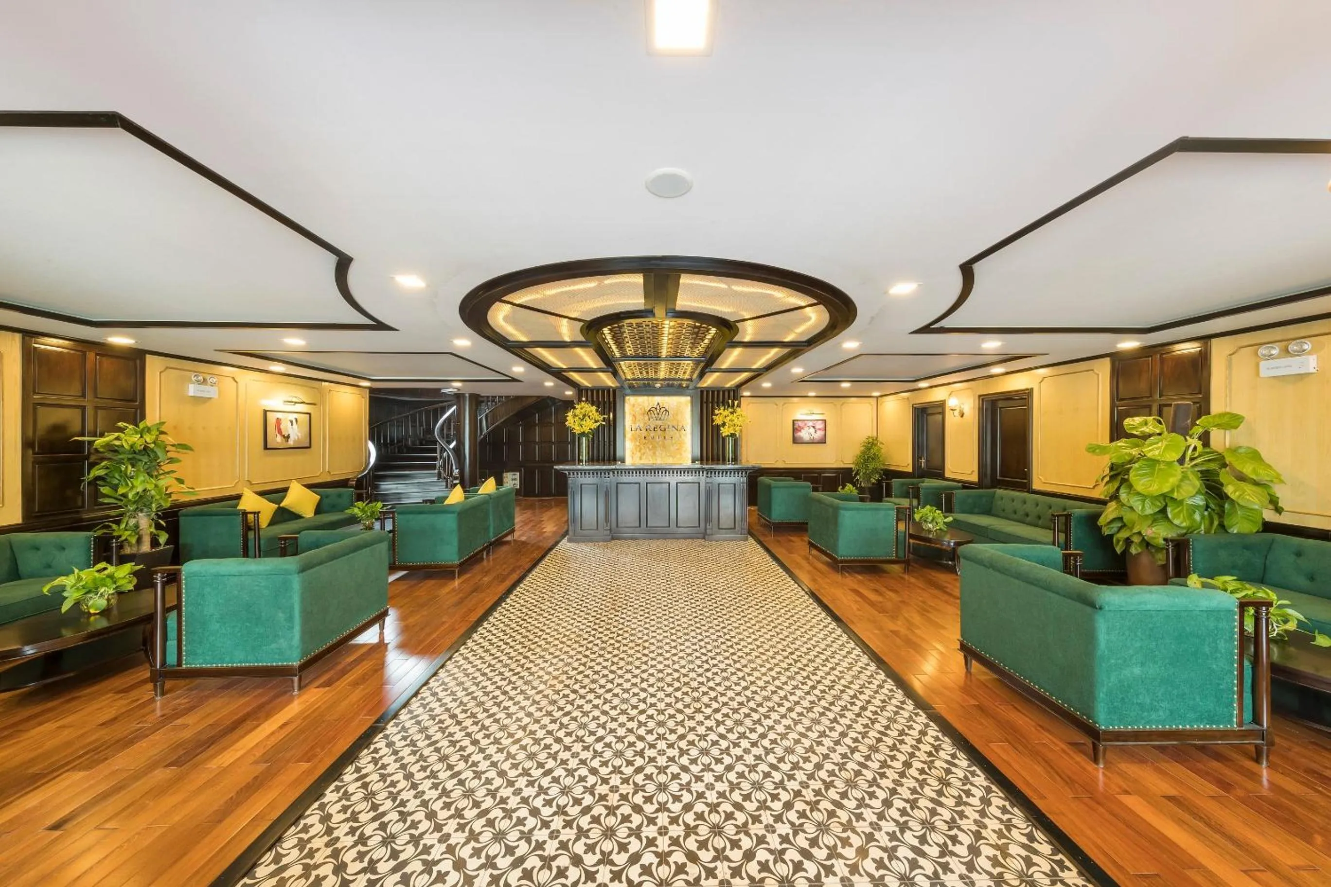 Lobby or reception in La Regina Legend Cruise