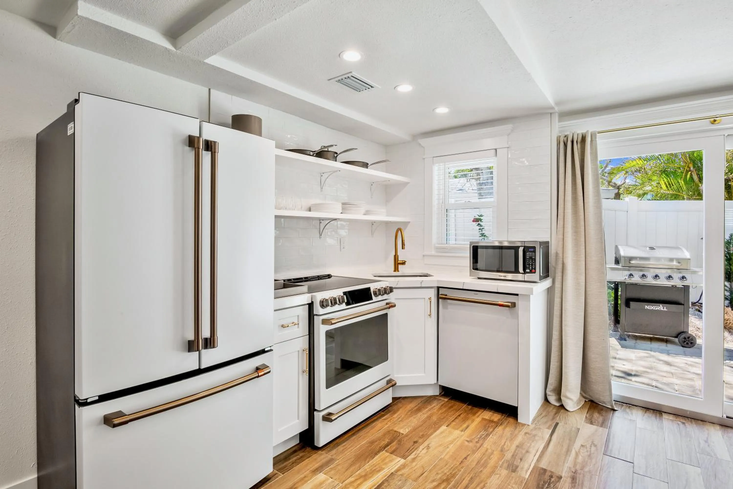 Tropical Breeze Resort