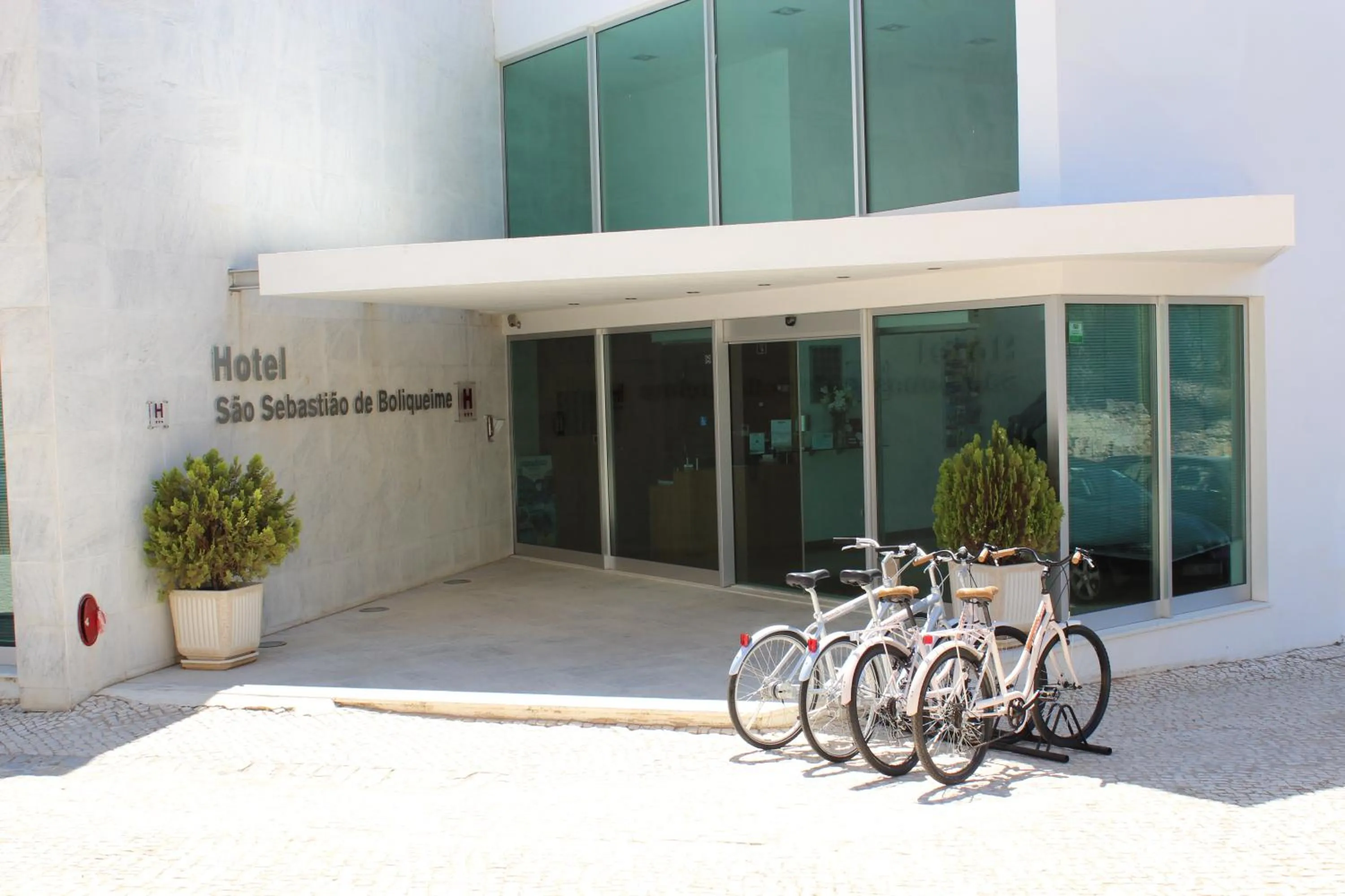 Facade/entrance in Hotel Sao Sebastiao de Boliqueime
