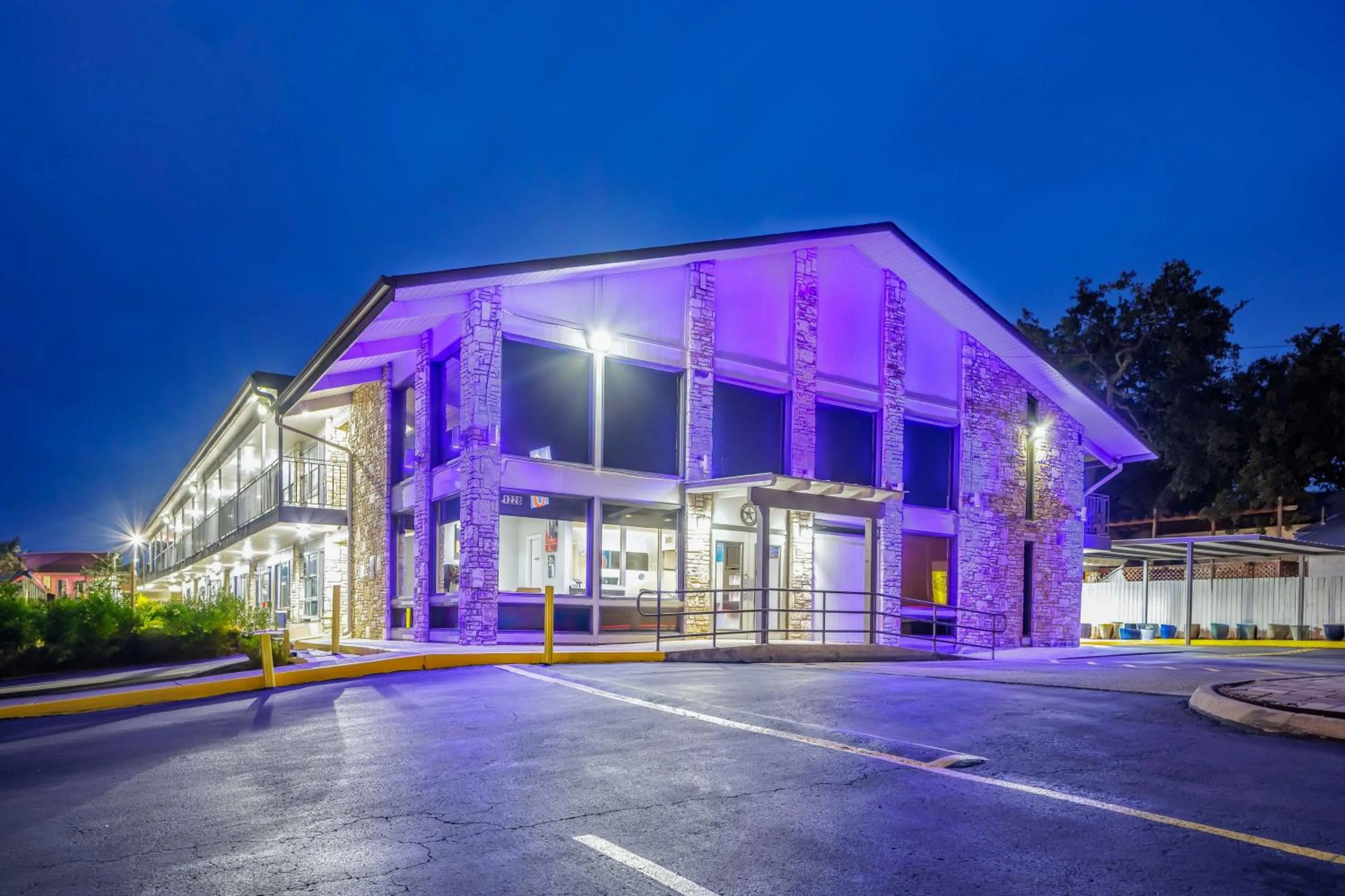Property building in Motel 6 Boerne TX