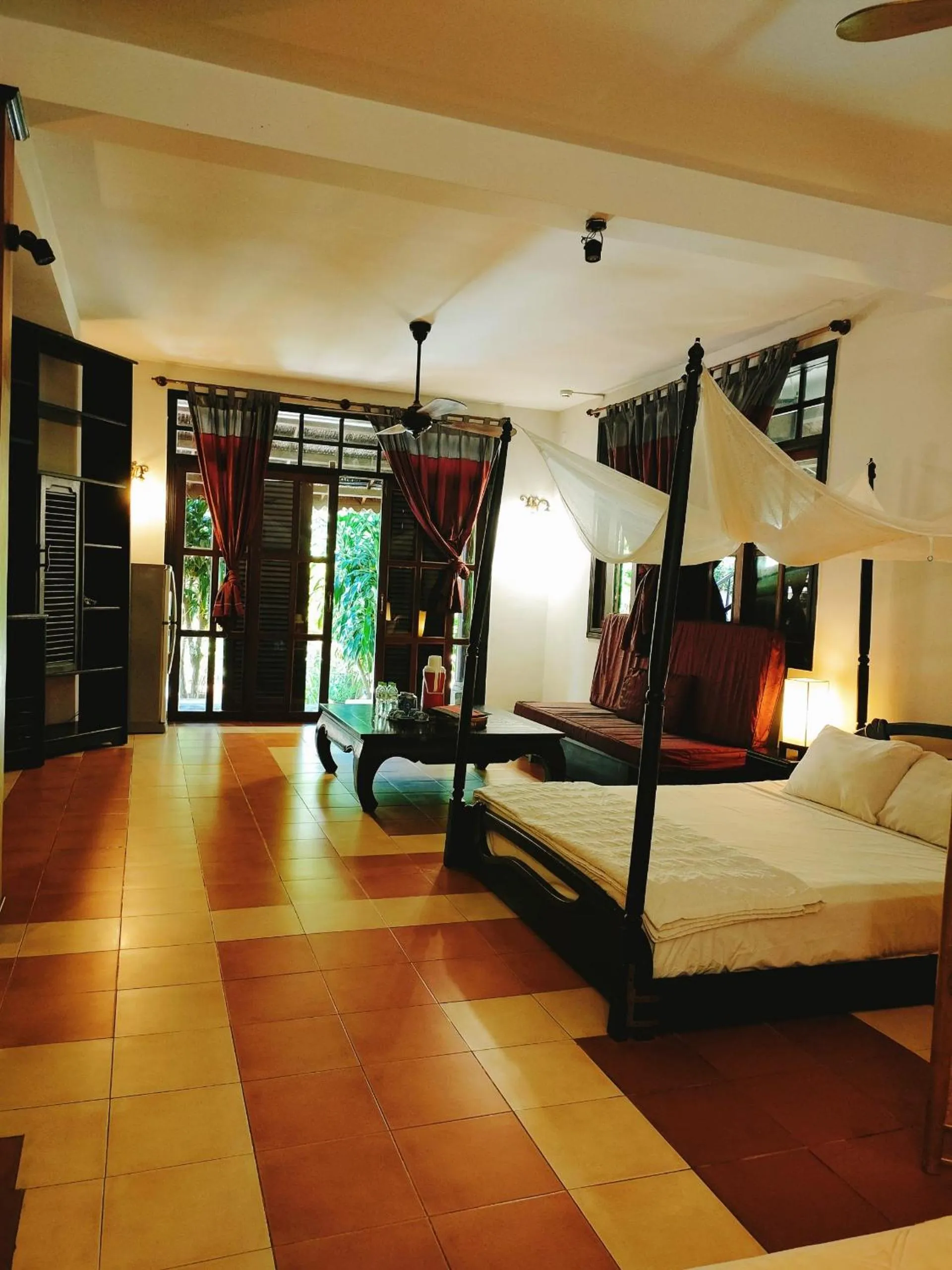 Bedroom, Bed in Full Moon Beach Resort