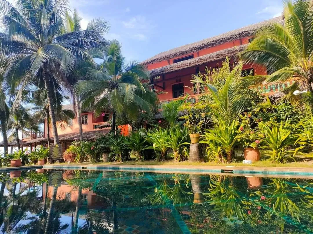 Pool view in Full Moon Beach Resort