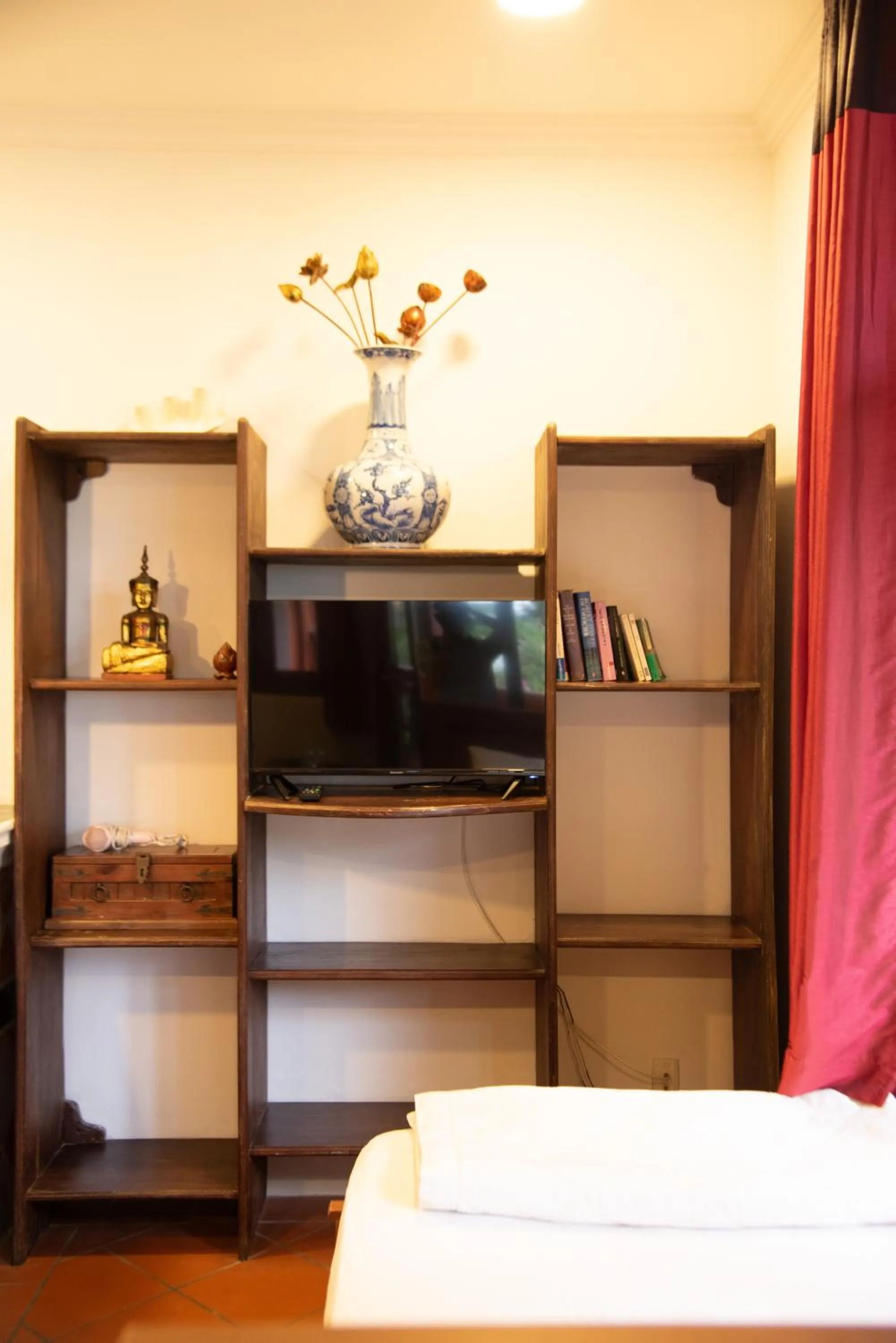 Bedroom, Bed in Full Moon Beach Resort