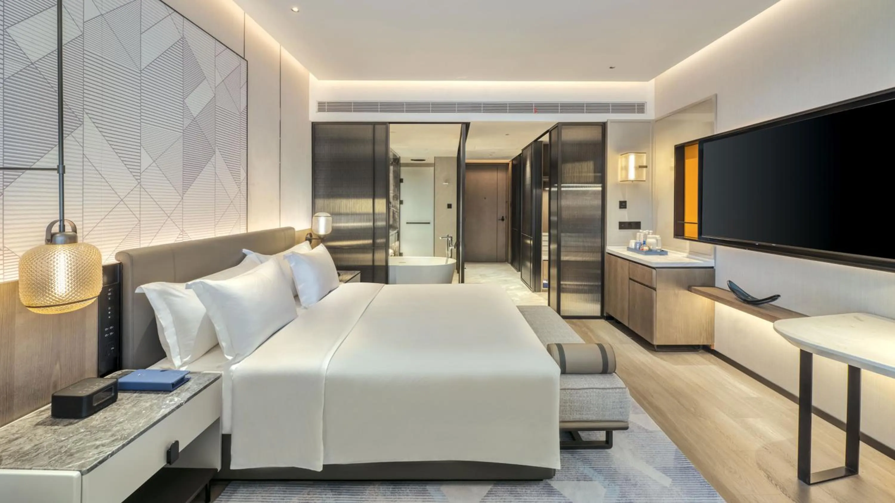 Photo of the whole room, Bed in Crowne Plaza Rugao