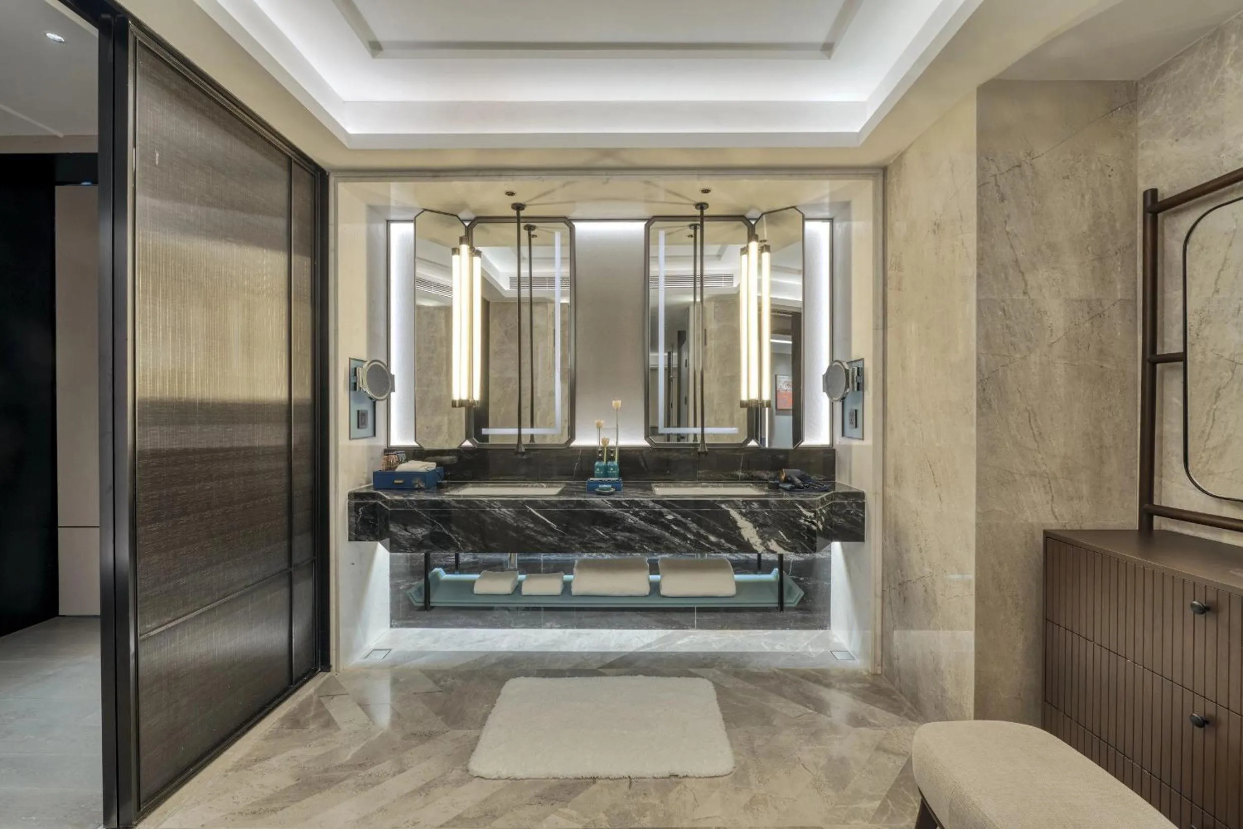 Photo of the whole room in Crowne Plaza Rugao