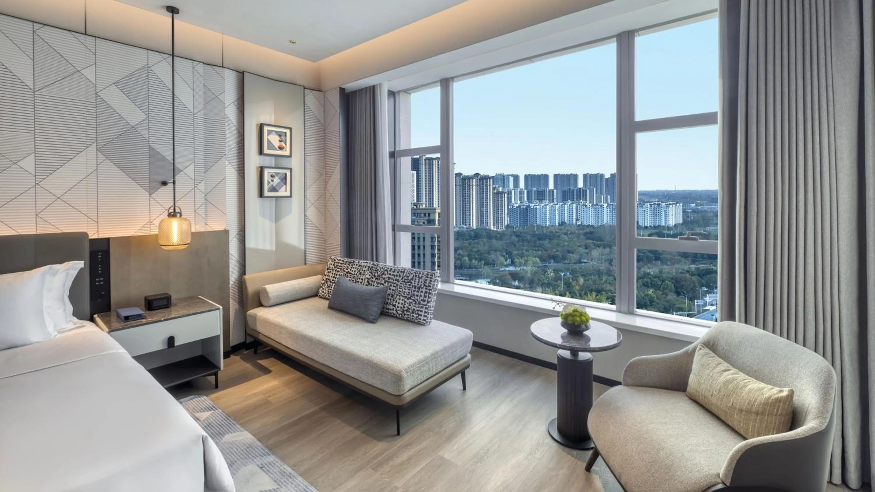 Photo of the whole room, Bed in Crowne Plaza Rugao