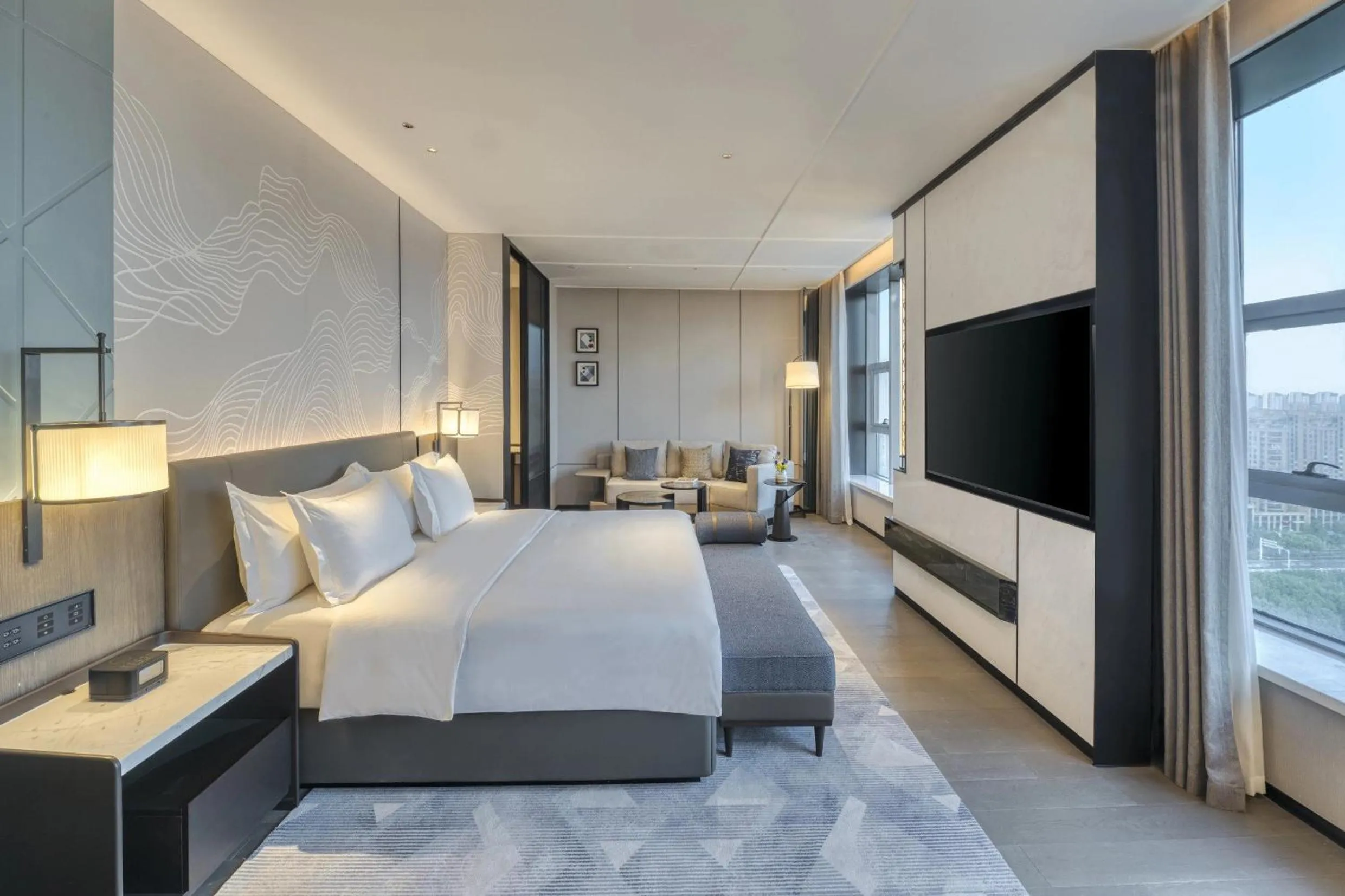 Photo of the whole room, Bed in Crowne Plaza Rugao