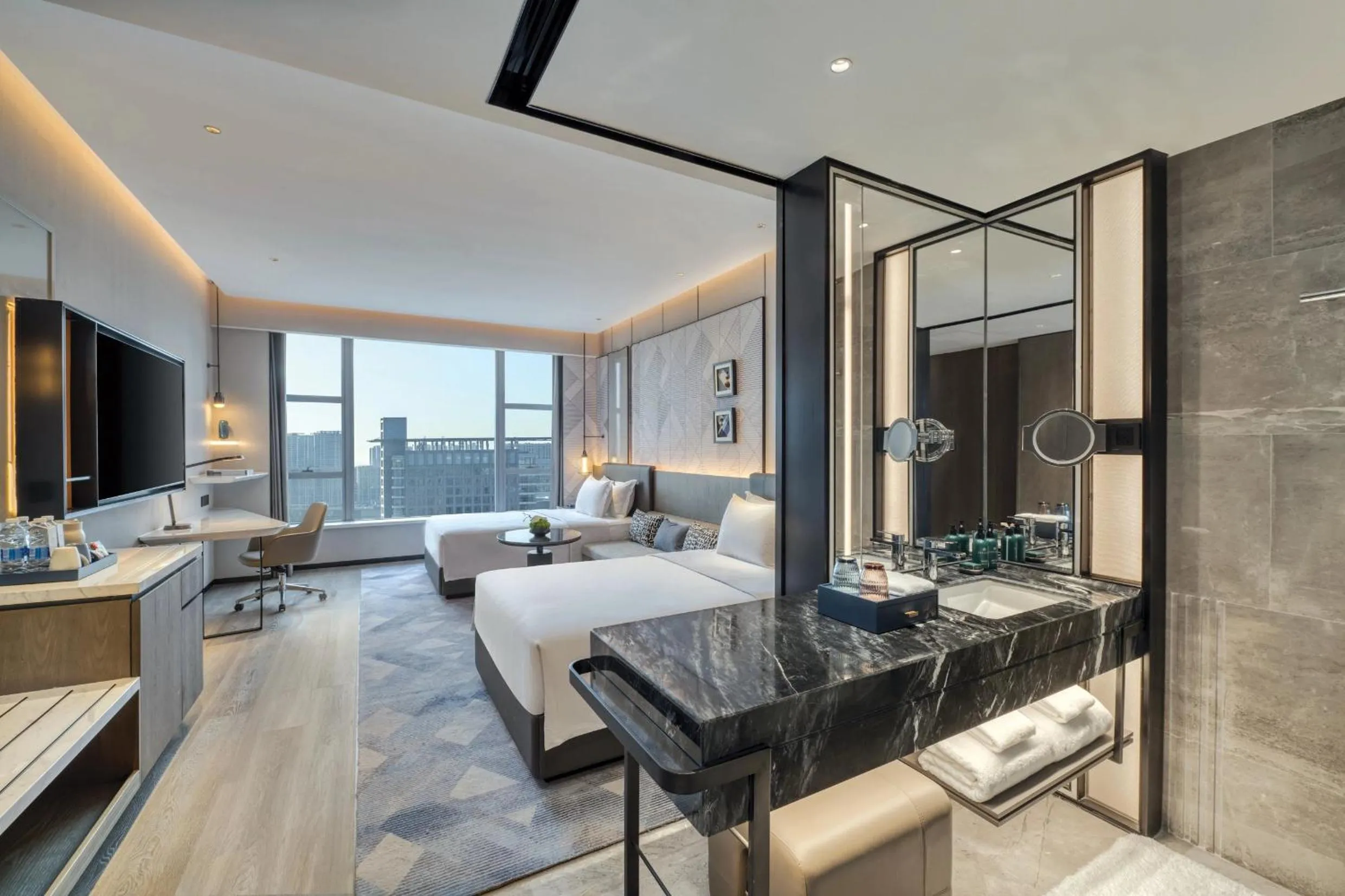 Photo of the whole room, Bed in Crowne Plaza Rugao