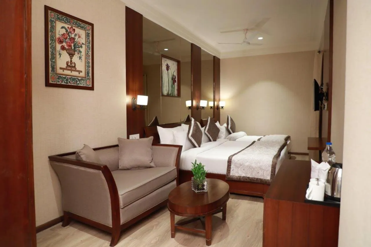 Bed in Hotel Golden Tower Near Heritage Street