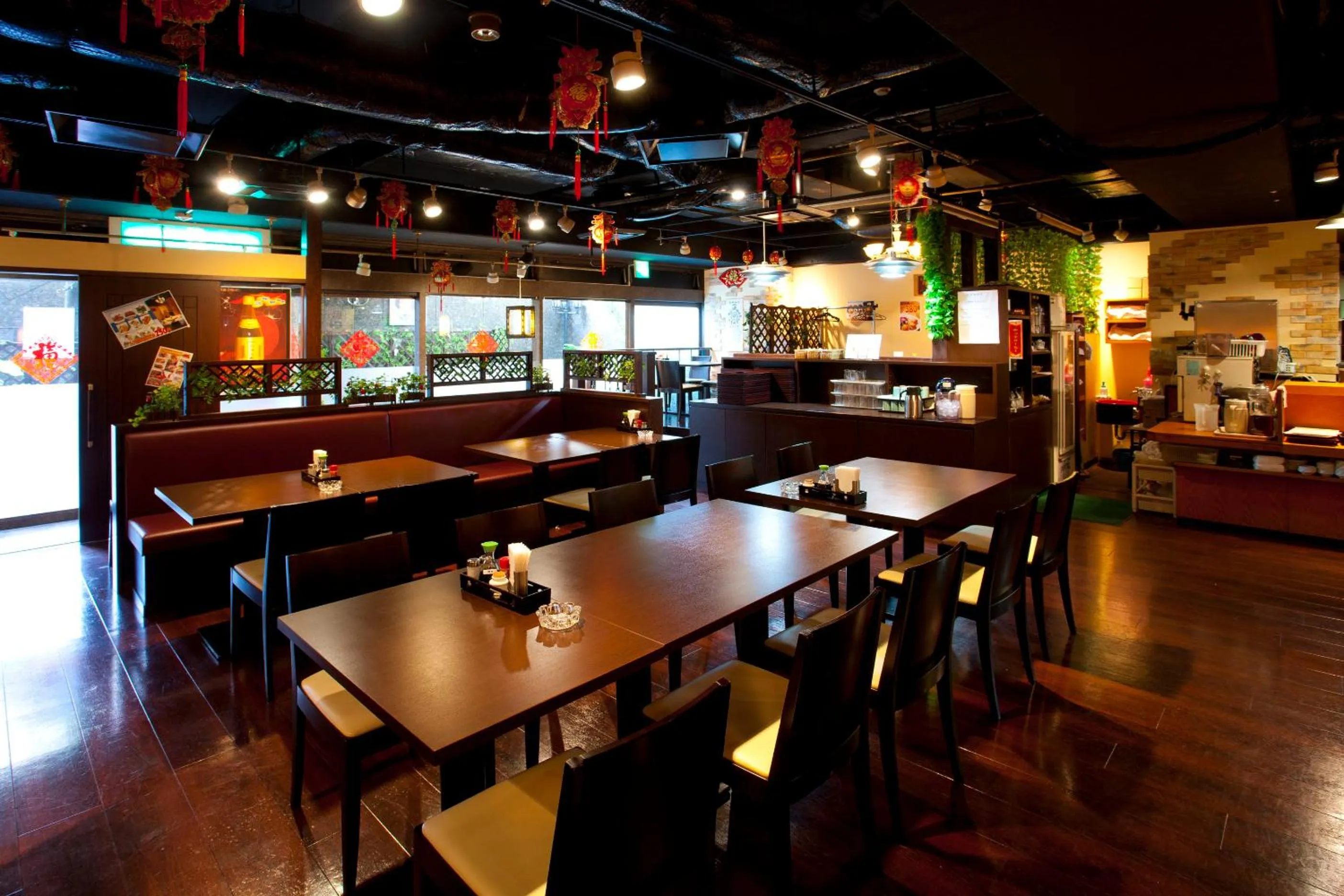 On-site shops, Restaurant/Places to Eat in Pearl Hotel Kawasaki