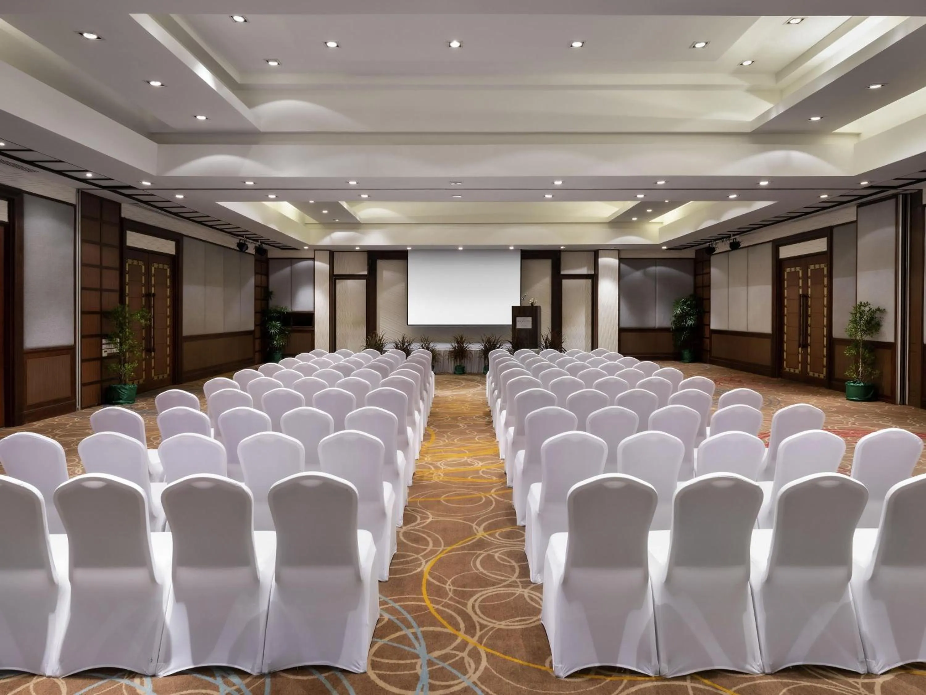 Meeting/conference room in Novotel Phuket Vintage Park Resort
