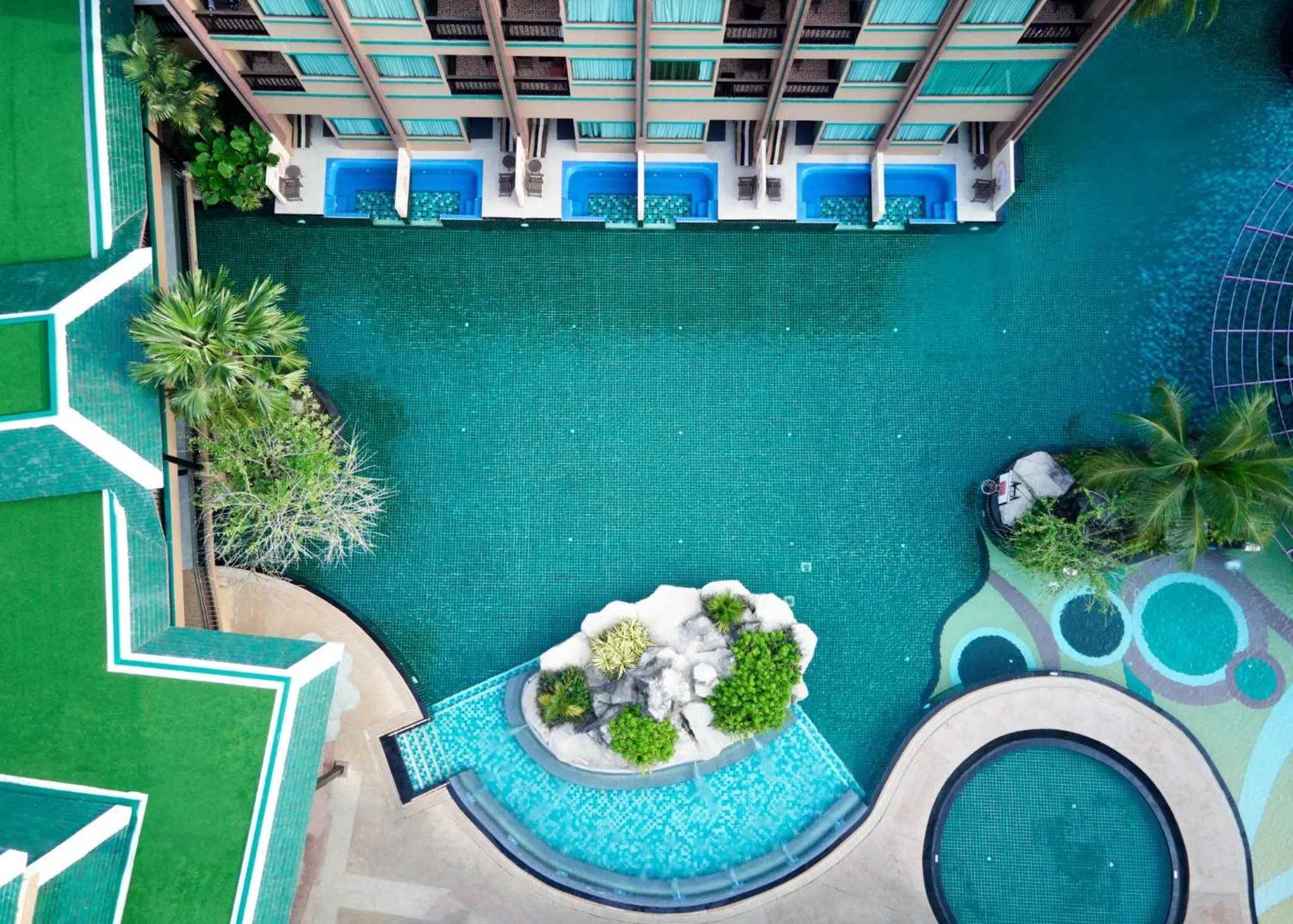 Swimming pool in Novotel Phuket Vintage Park Resort