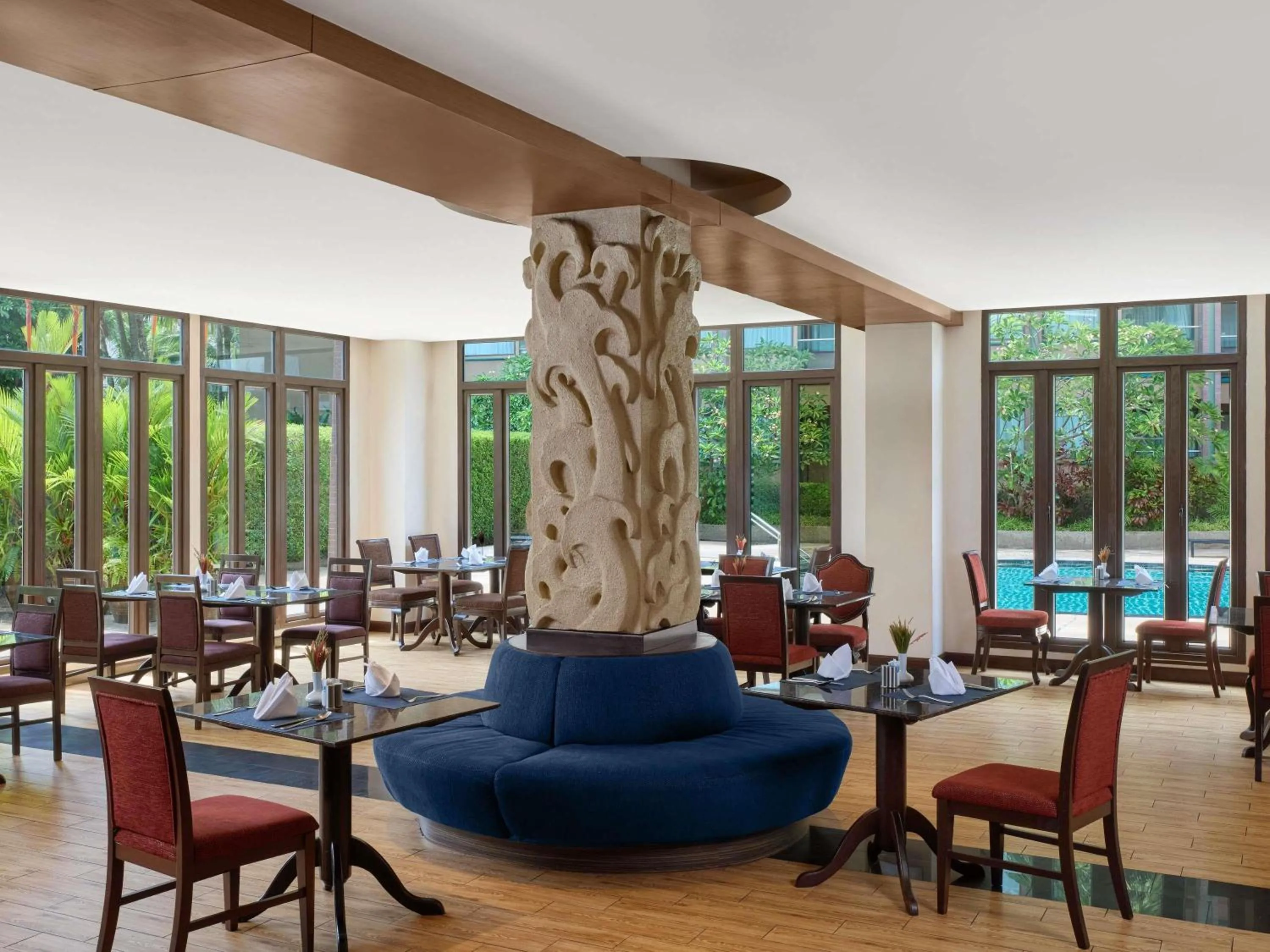 Restaurant/places to eat in Novotel Phuket Vintage Park Resort